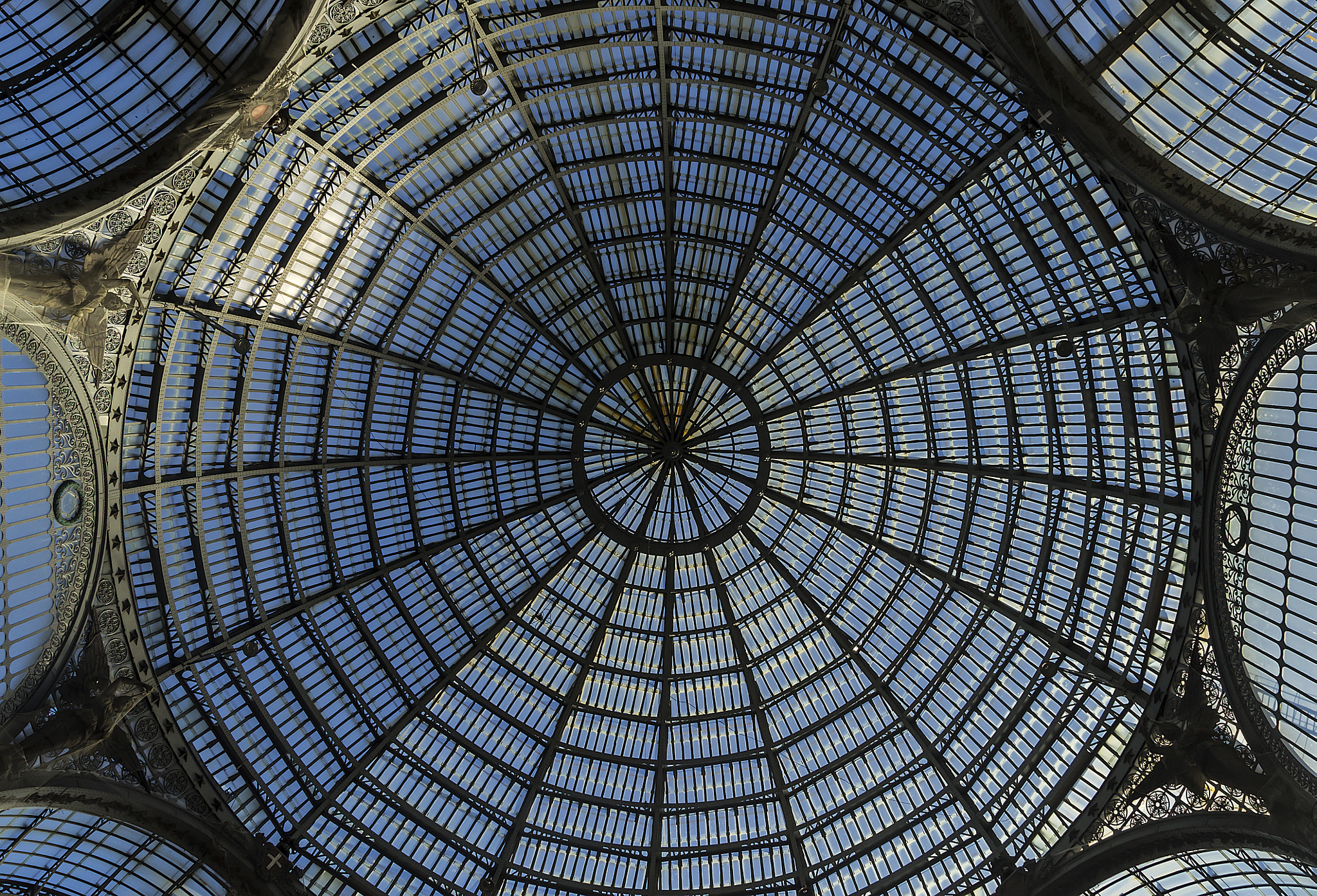 Sony SLT-A33 + Tamron SP AF 17-50mm F2.8 XR Di II LD Aspherical (IF) sample photo. Galleria umberto i napoli photography