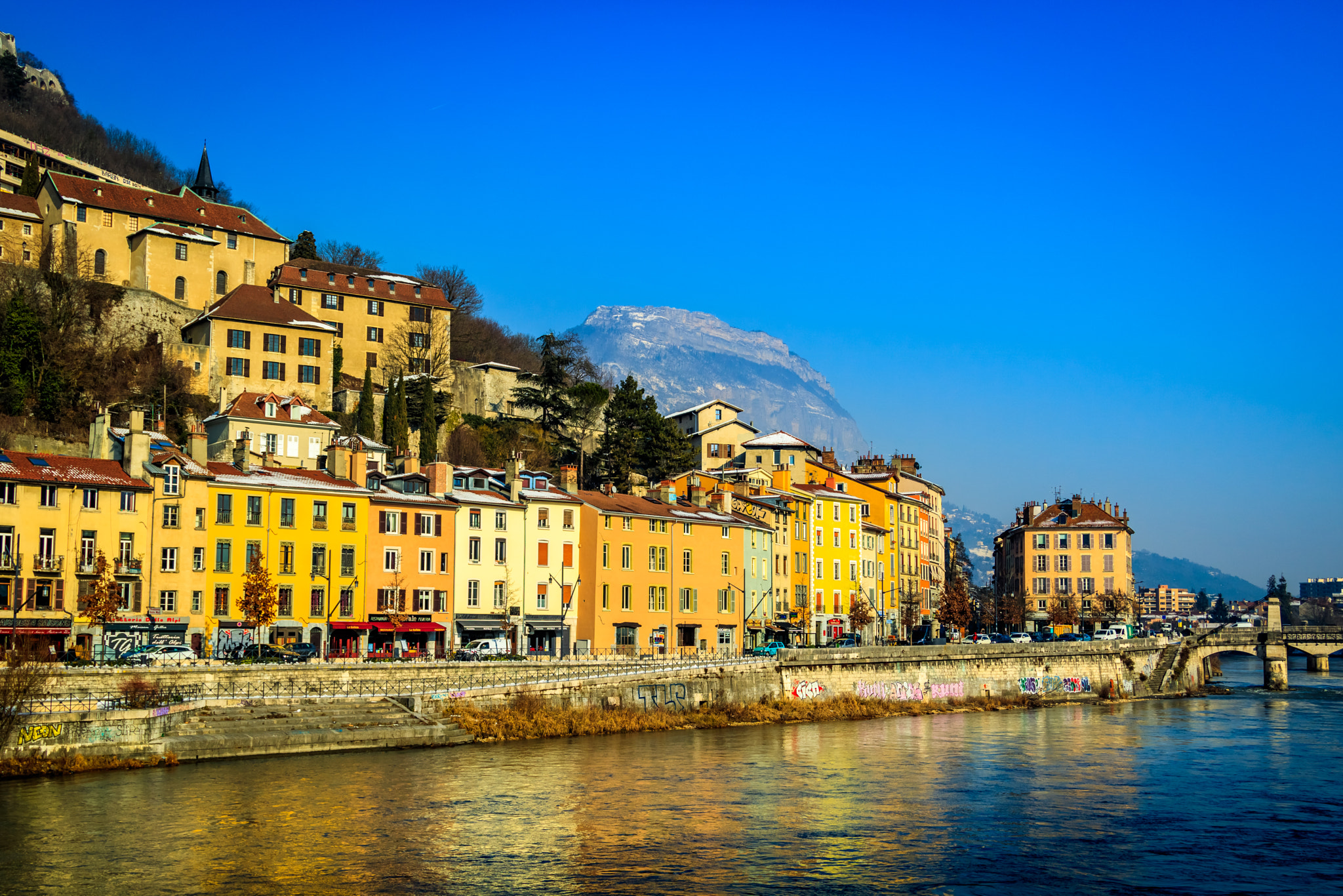 Canon EF 24-85mm F3.5-4.5 USM sample photo. Grenoble (france) photography