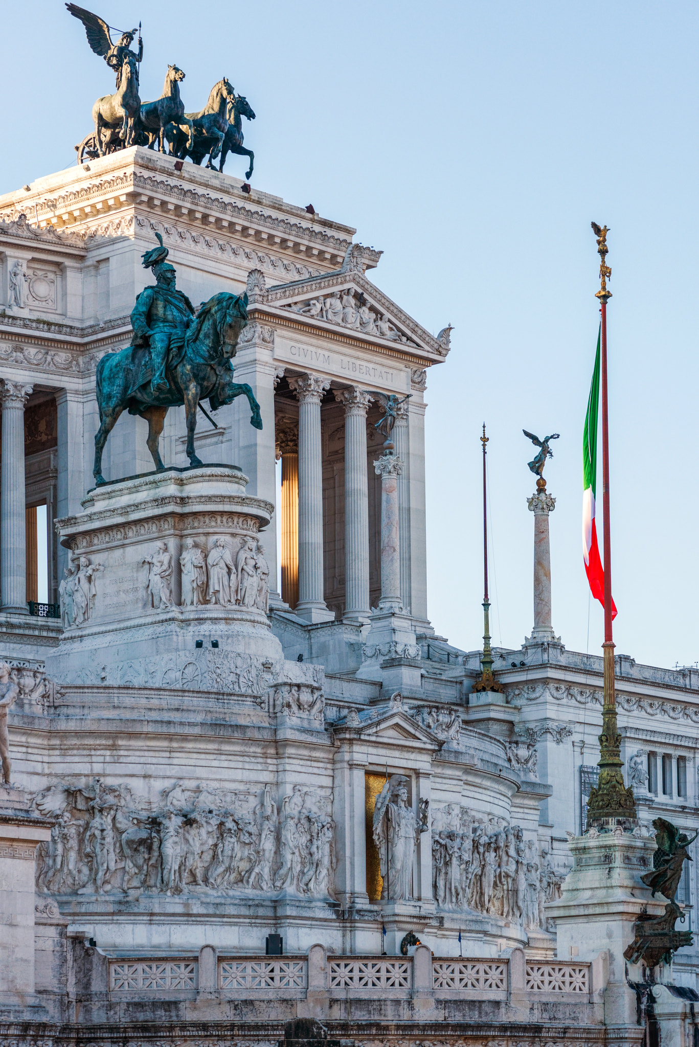 Sigma 105mm F2.8 EX DG OS HSM sample photo. The "vittoriano" in roma photography