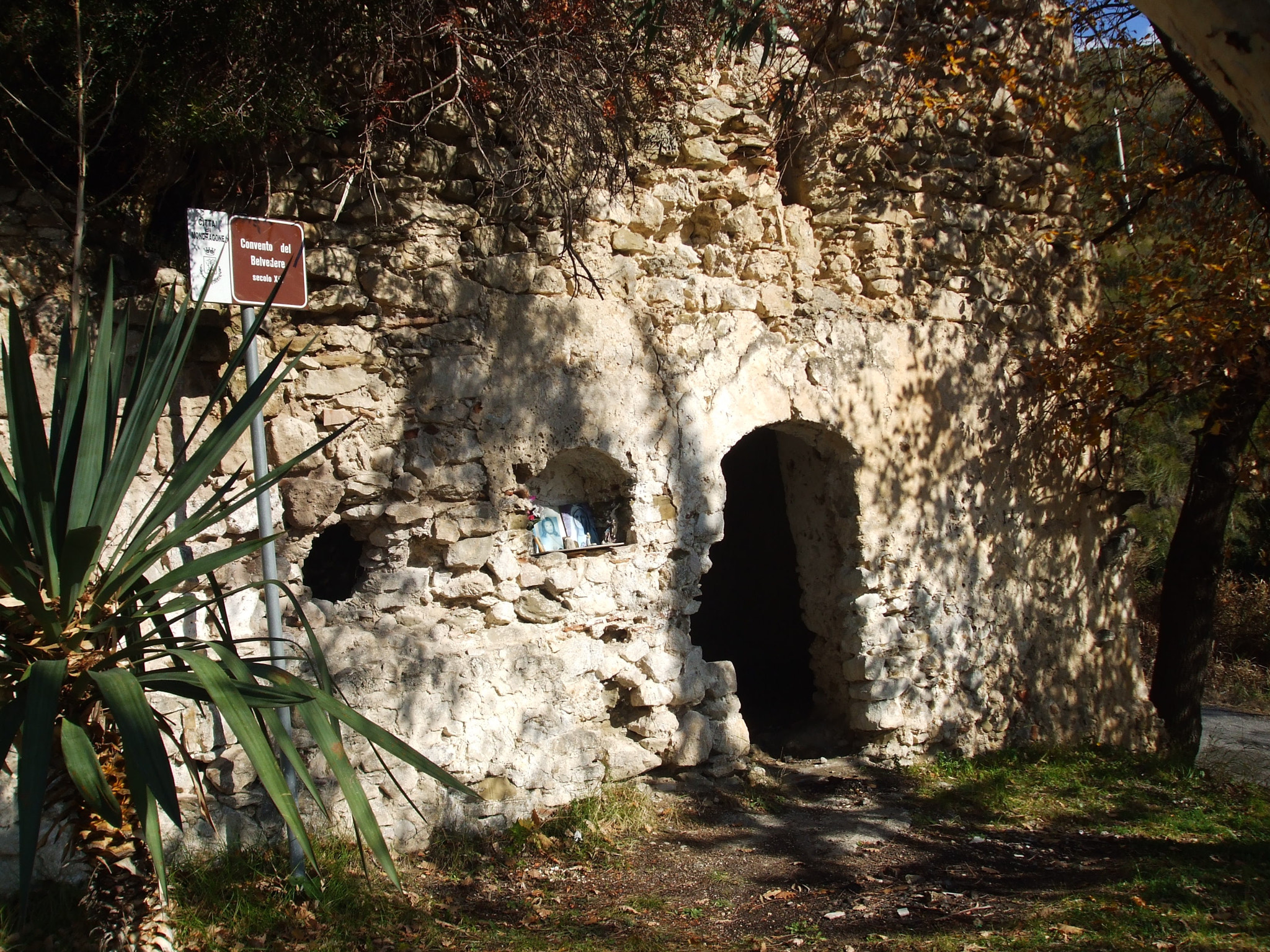 Fujifilm FinePix A820 sample photo. The ruins of the ancient monastery (xiv century) photography