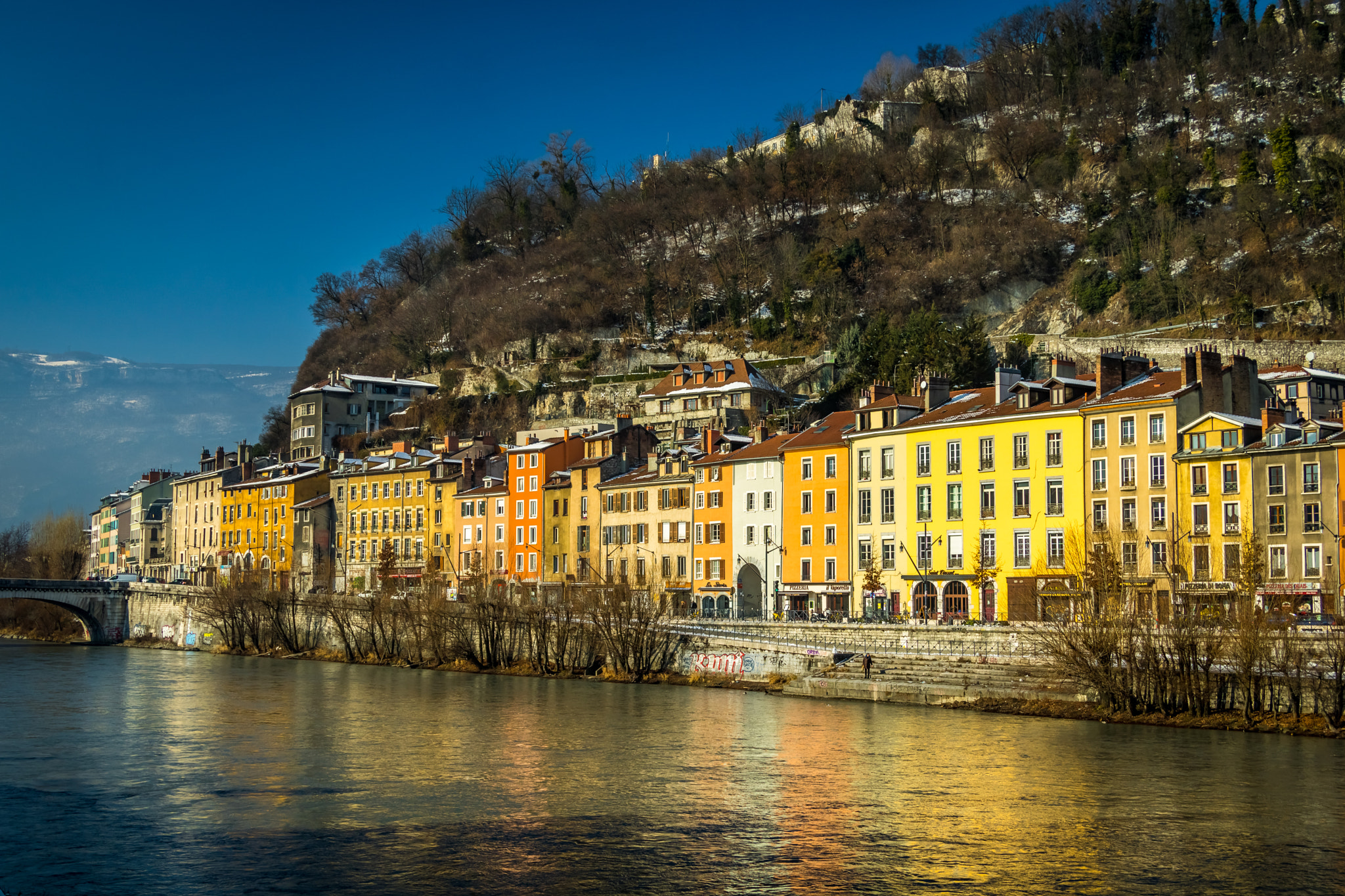 Canon EF 24-85mm F3.5-4.5 USM sample photo. Grenoble (france) photography