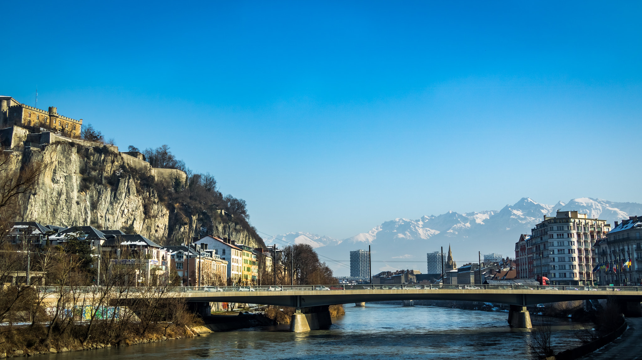 Canon EF 24-85mm F3.5-4.5 USM sample photo. Grenoble (france) photography