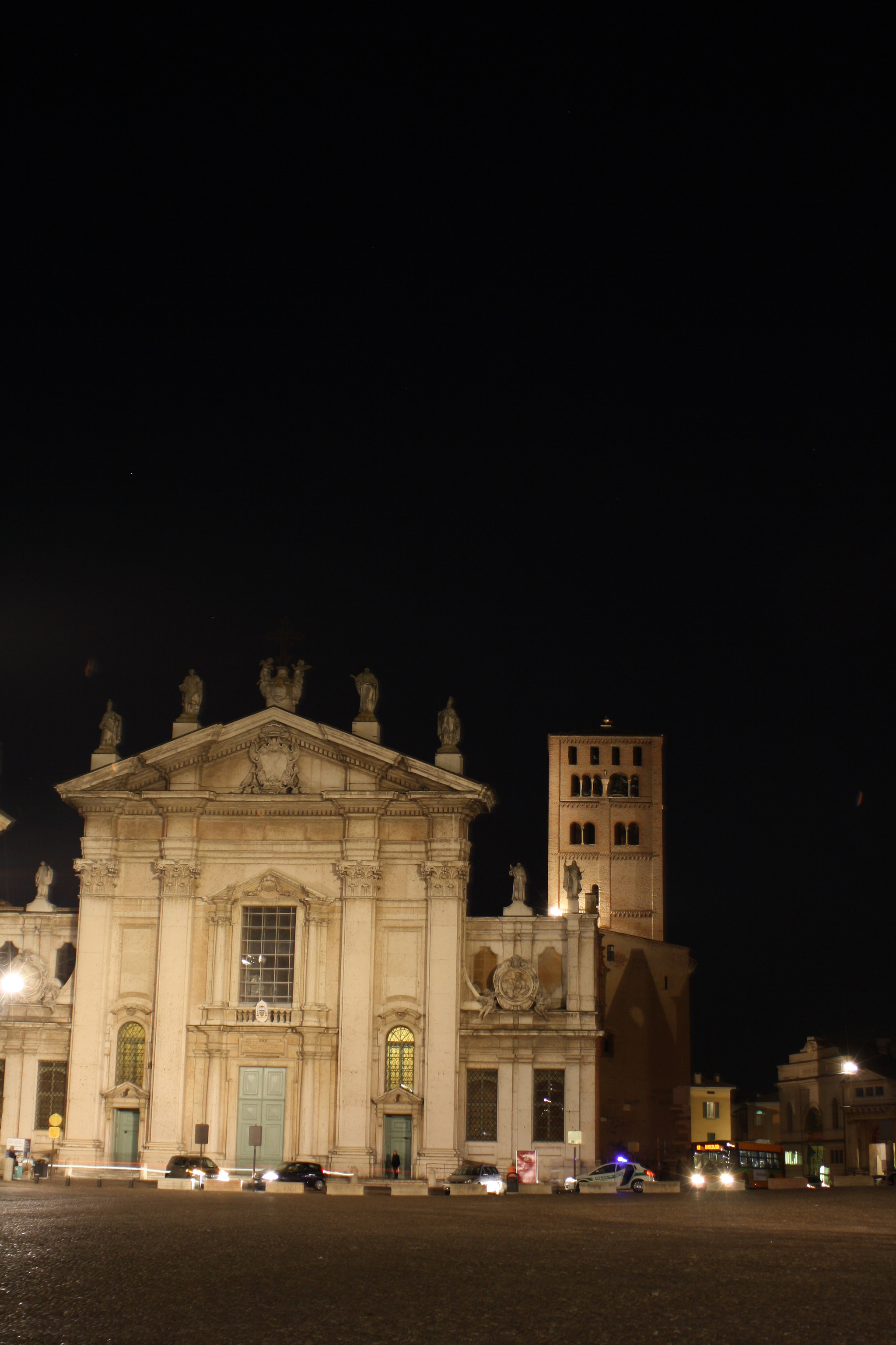 Canon EF 28-90mm f/4-5.6 sample photo. Mantova city photography