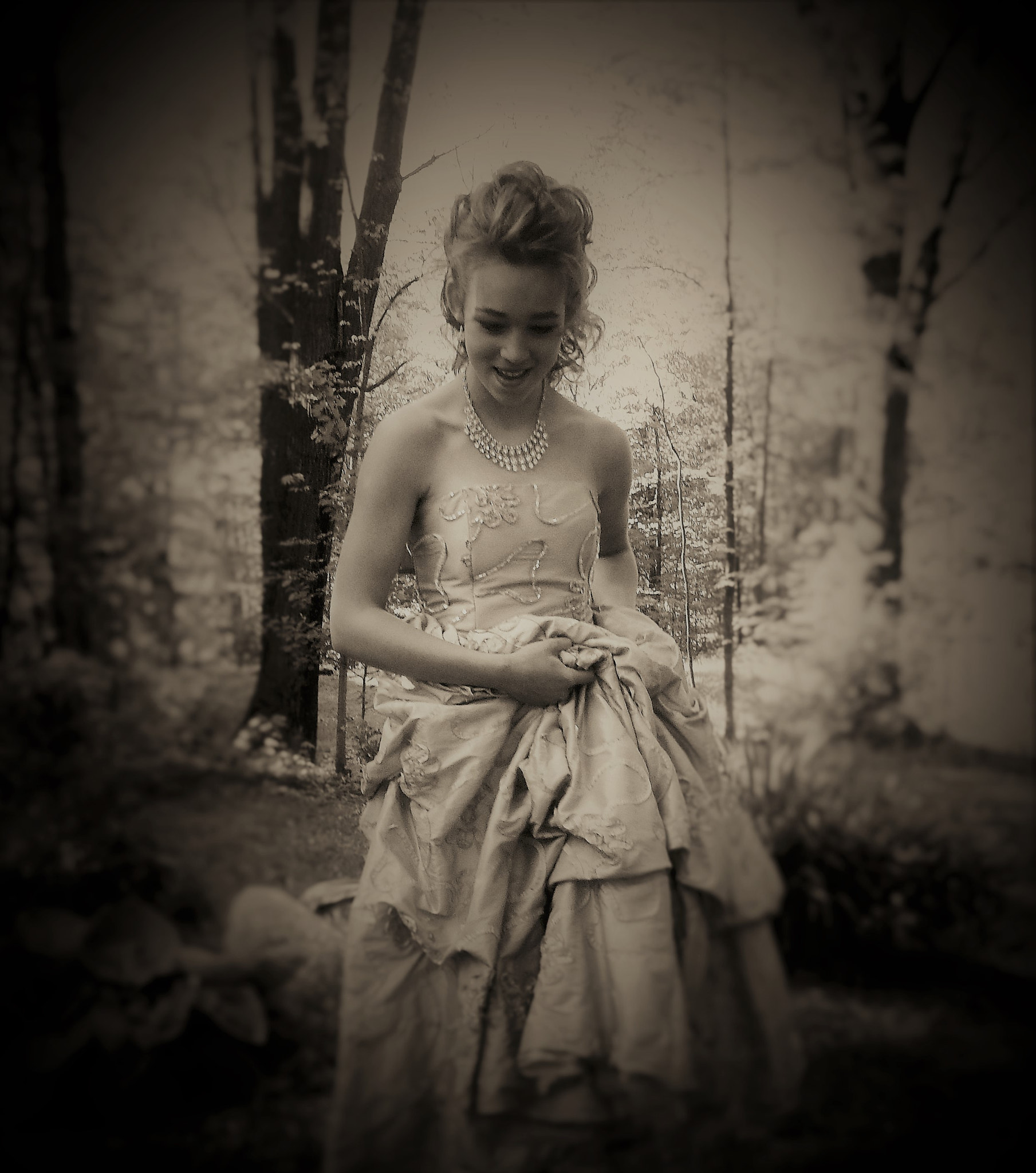 Samsung ES73 / VLUU ES73 /  SL605 sample photo. Girl in a dress photography