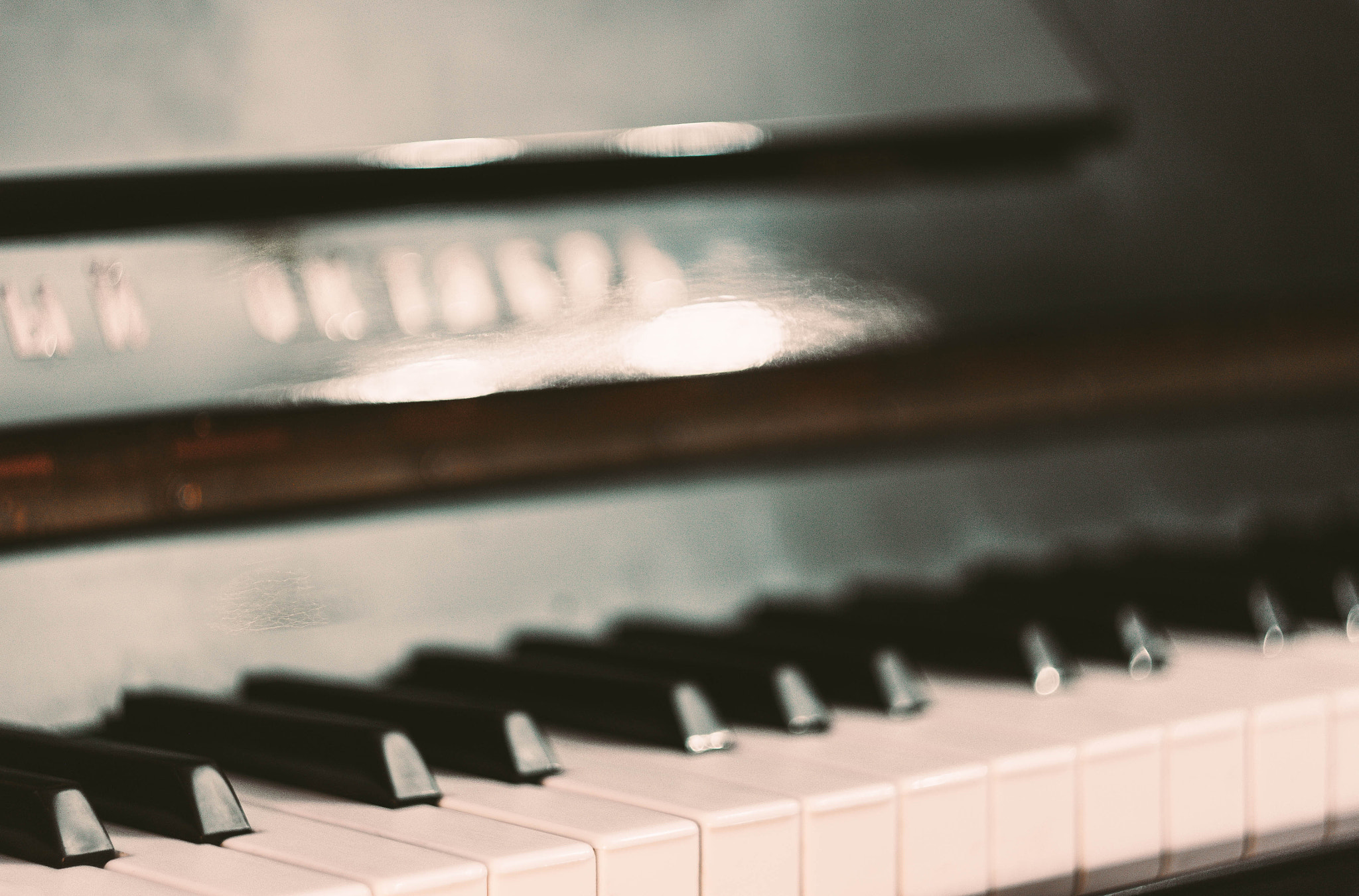 Canon EF 35-80mm f/4-5.6 sample photo. Piano photography