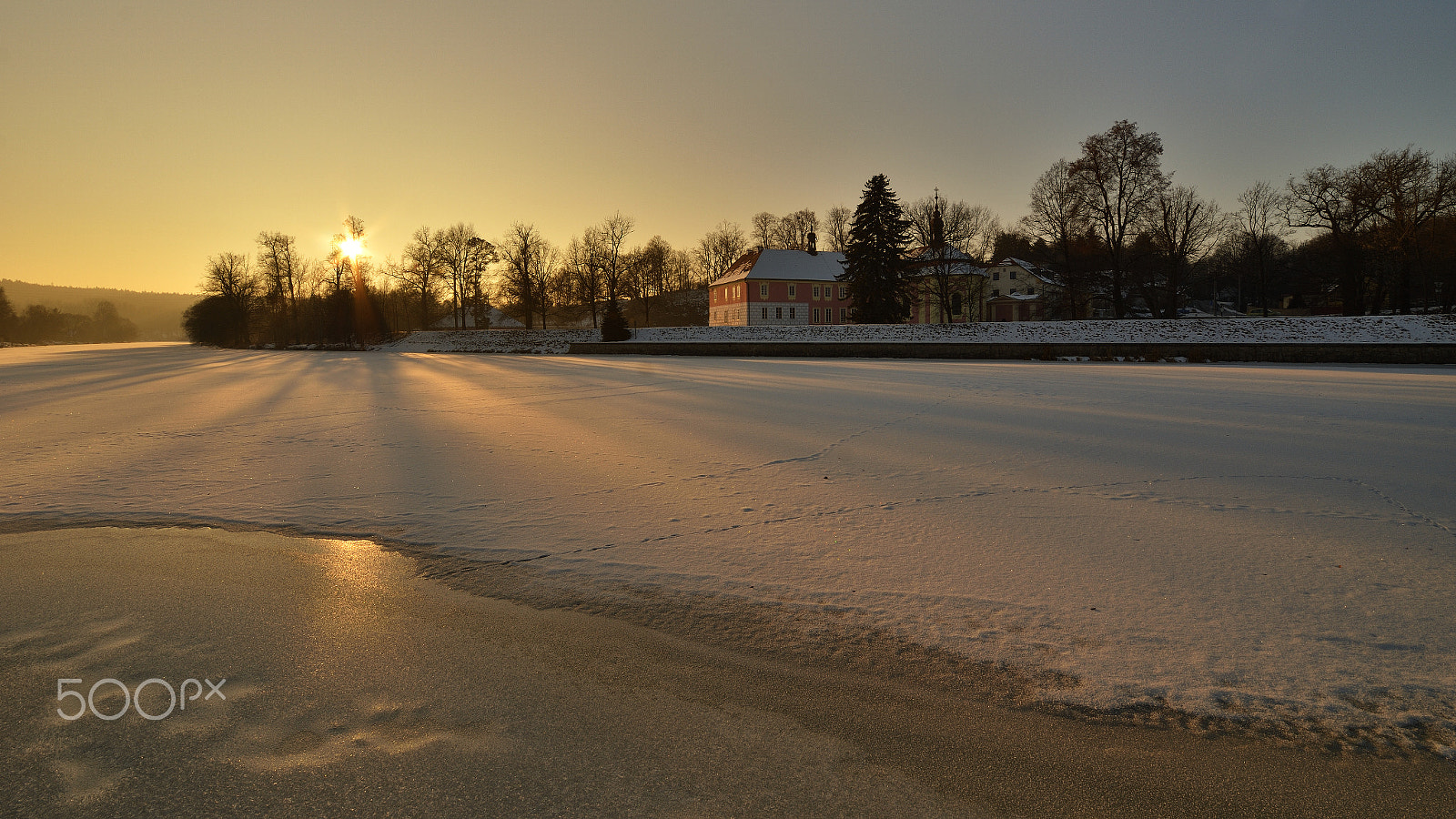 Samyang 14mm F2.8 ED AS IF UMC sample photo. Ice shadows ... photography