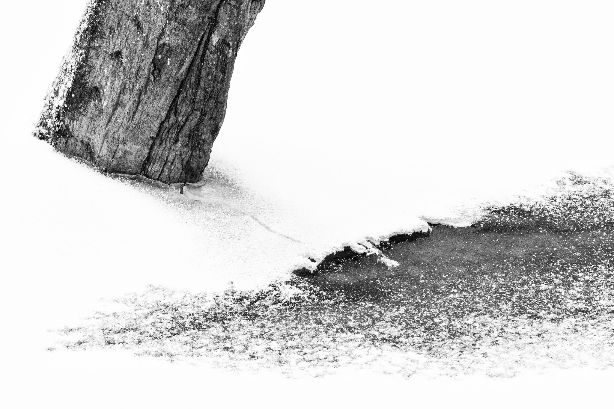 Nikon AF-S Nikkor 70-200mm F4G ED VR sample photo. Černobílé mrazivo photography