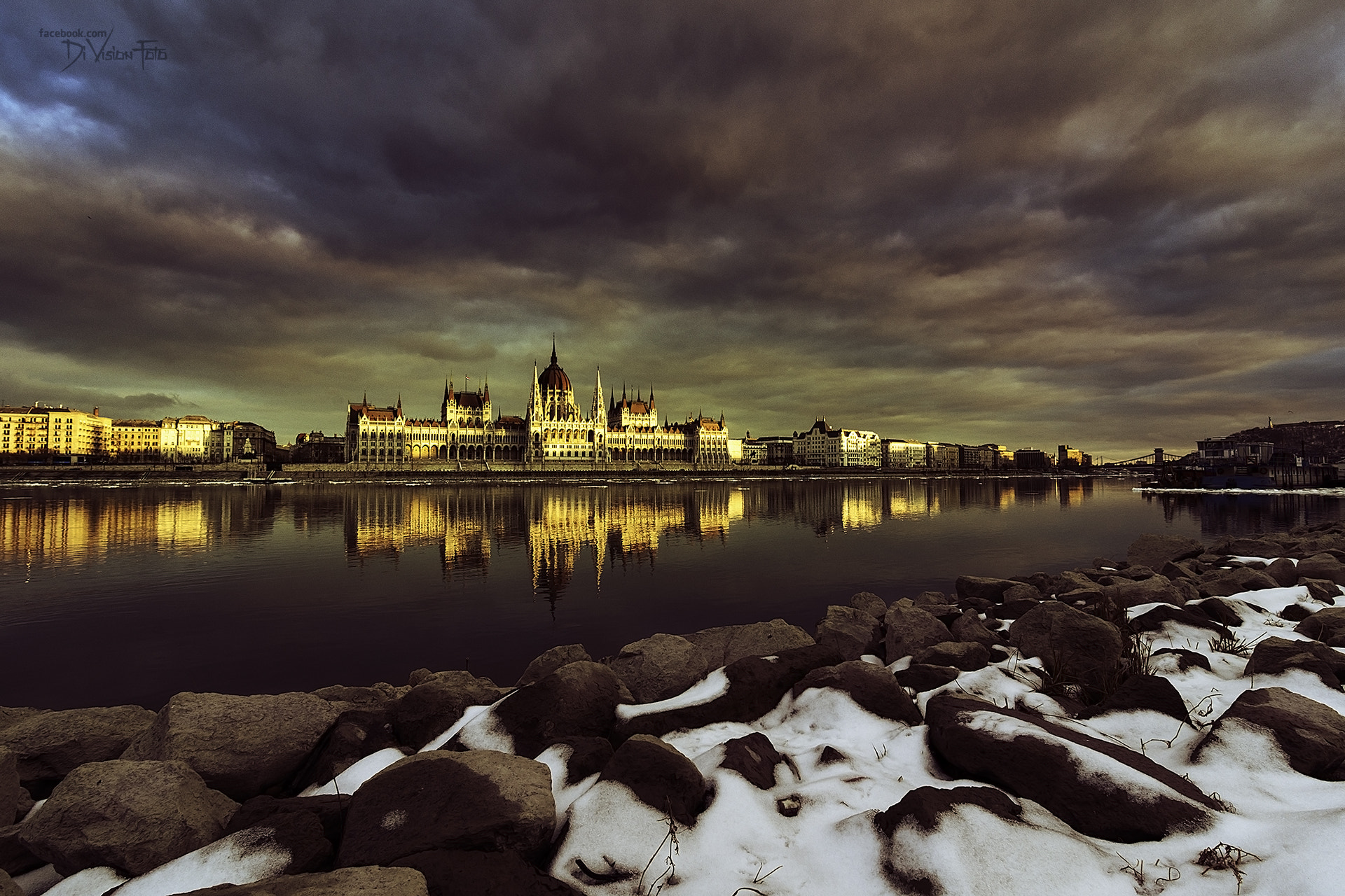 Tokina AT-X Pro 11-16mm F2.8 DX sample photo. Parlament/winter photography