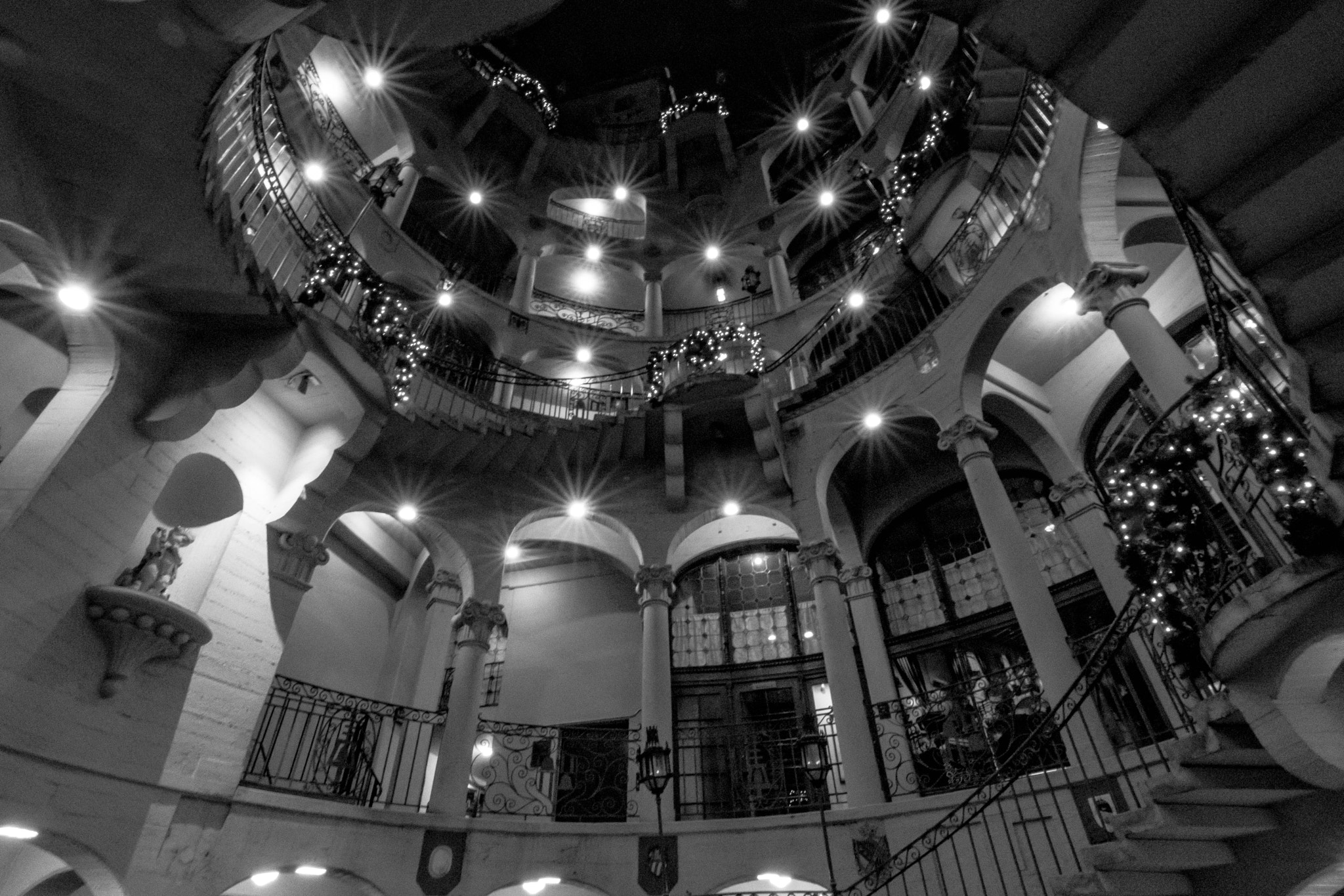 Tokina AT-X Pro 11-16mm F2.8 DX sample photo. The rotunda at the mission inn photography