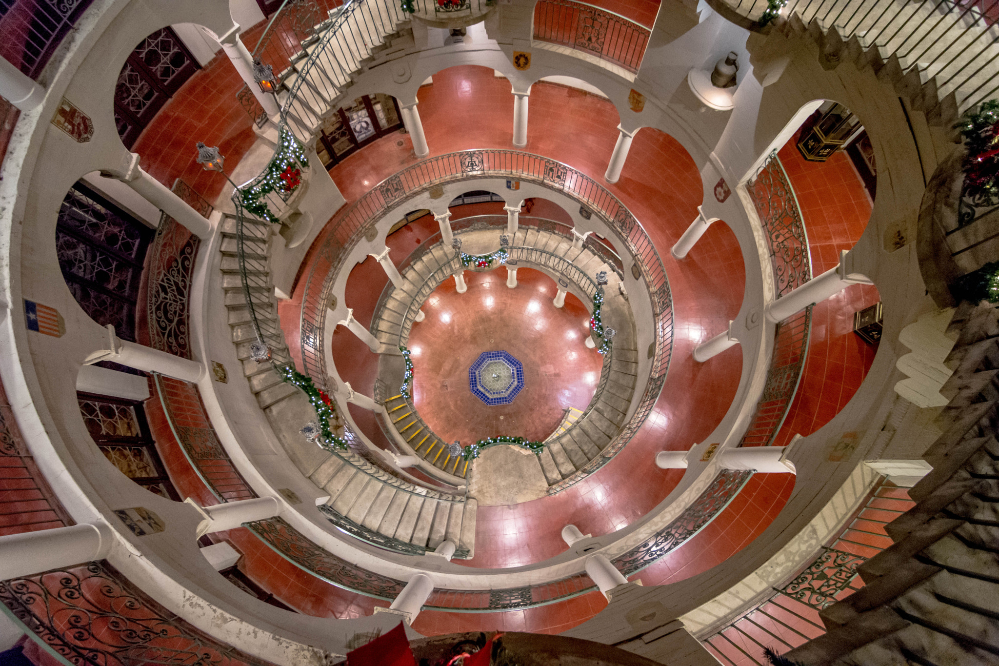 Tokina AT-X Pro 11-16mm F2.8 DX sample photo. The rotunda at the mission inn photography