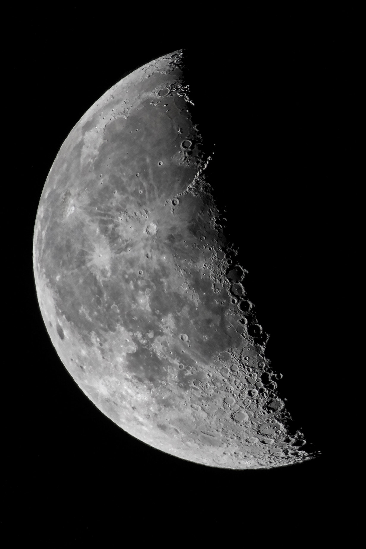 Canon EOS 7D + Canon EF 100-400mm F4.5-5.6L IS USM sample photo. Moon 2017-01-20 photography