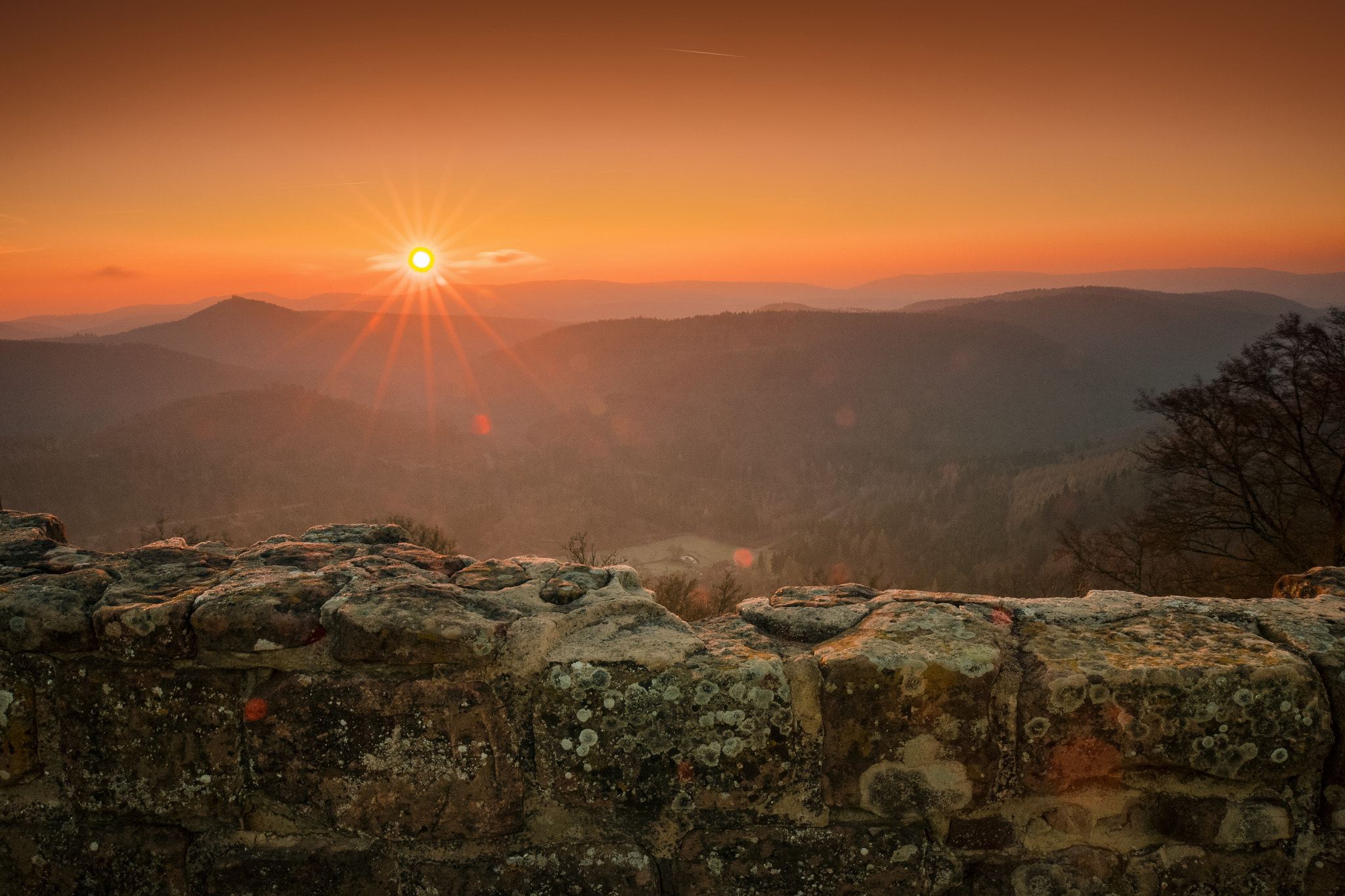 Sony a7R + Sony DT 50mm F1.8 SAM sample photo. Wegelnburg bei sonnenaufgang photography