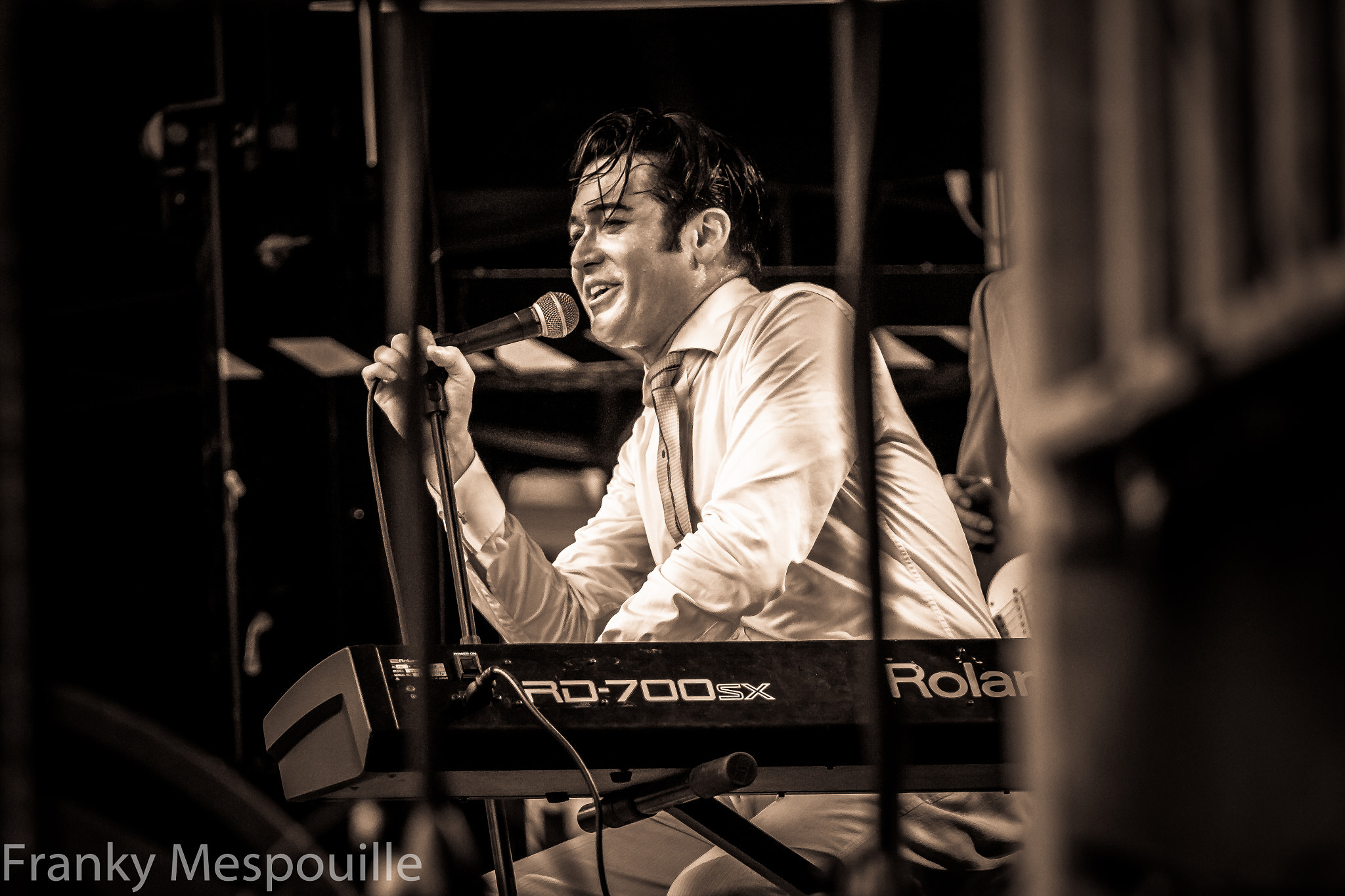 Canon EOS 60D + Canon EF 70-200mm F4L IS USM sample photo. A great showman photography