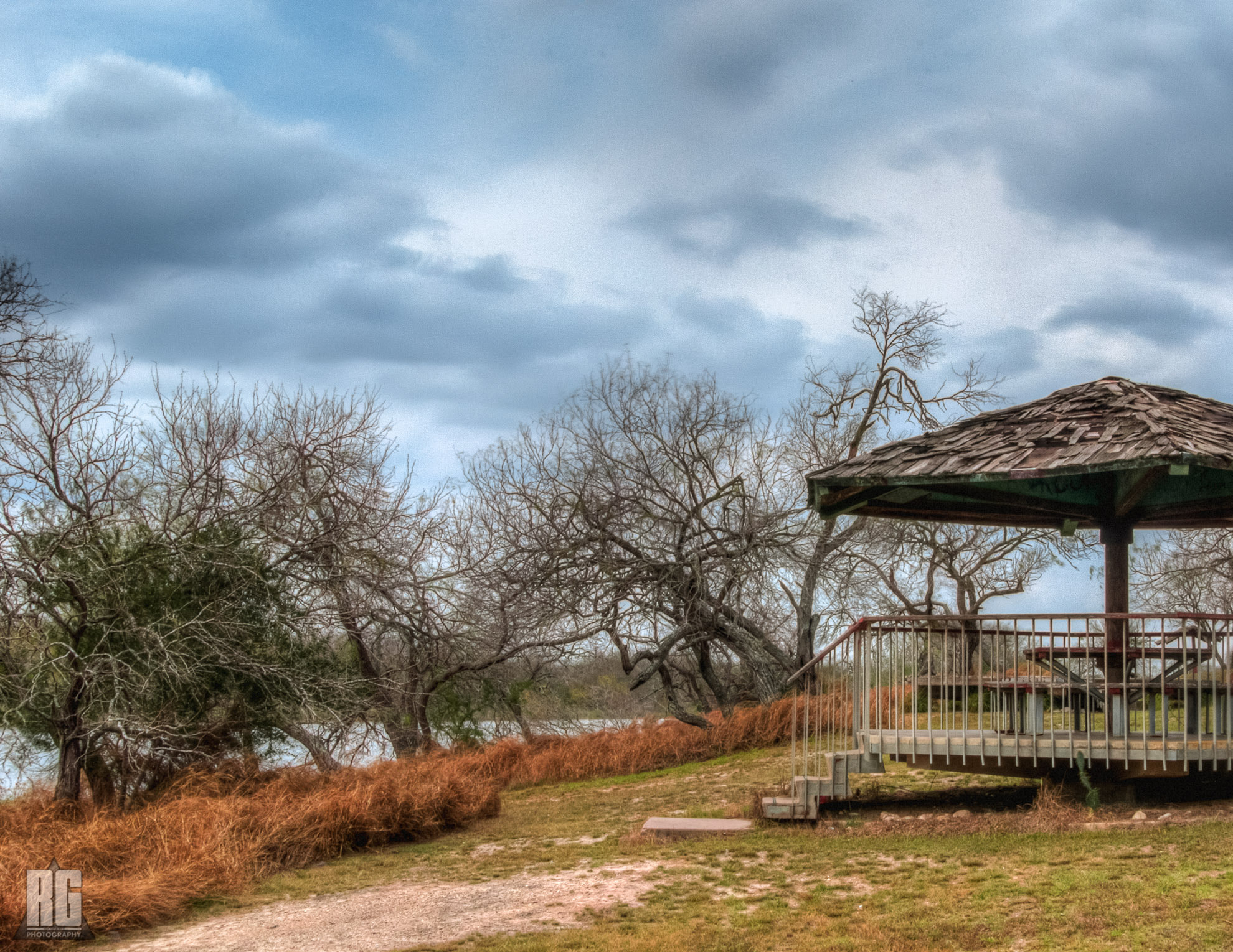 Nikon D3200 sample photo. An old view photography