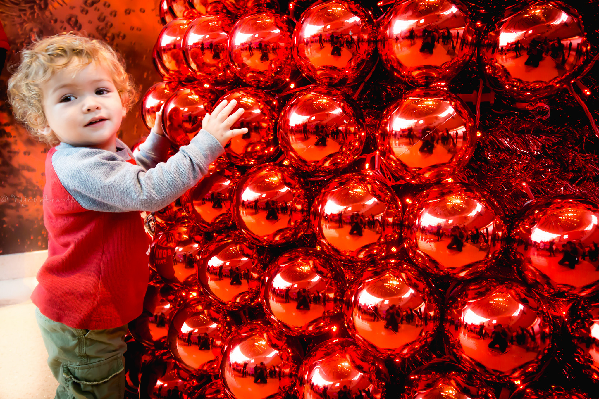 Canon EOS 700D (EOS Rebel T5i / EOS Kiss X7i) sample photo. Baby_christmasballs.jpg photography