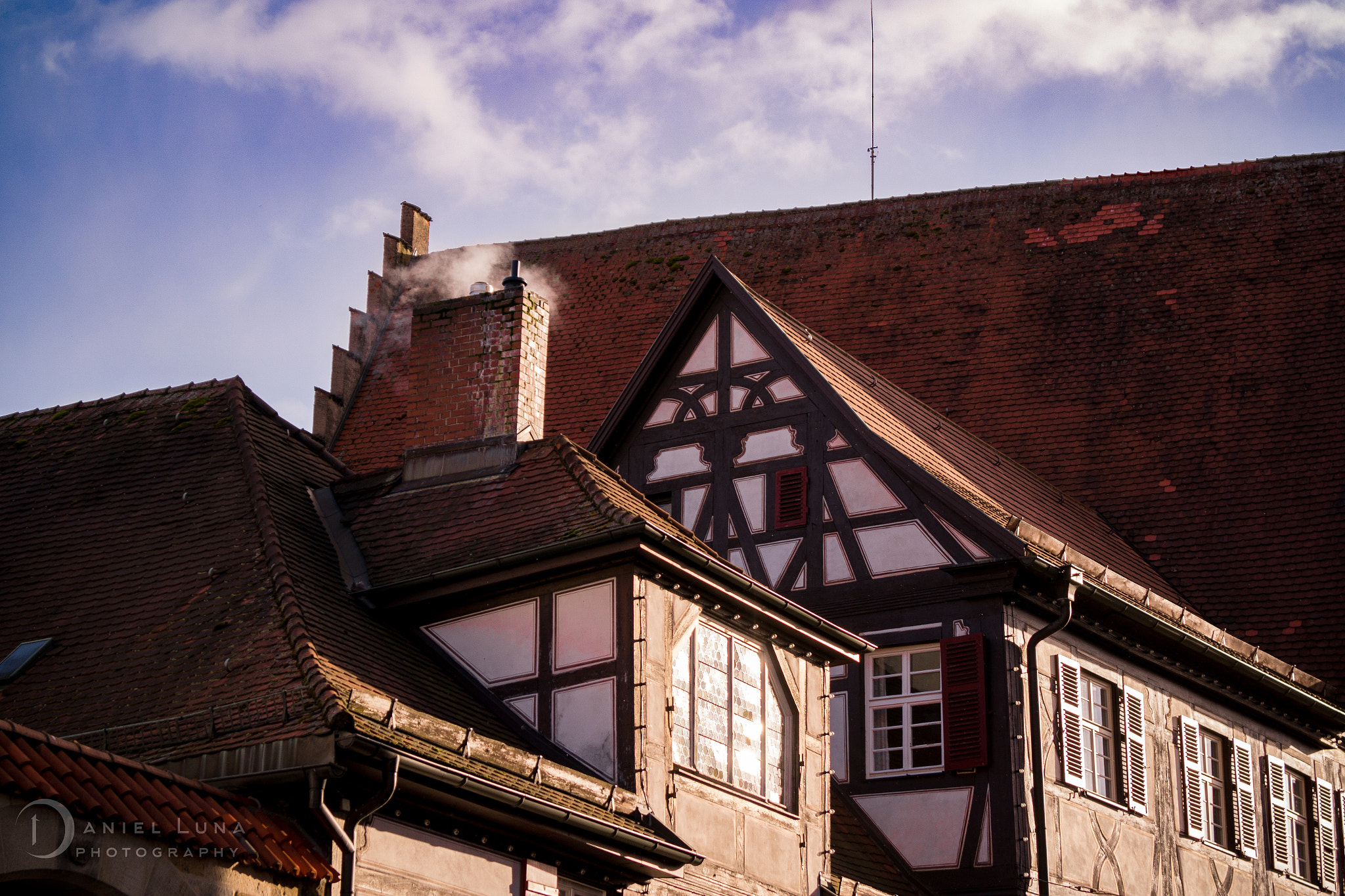 Samsung NX 20-50mm F3.5-5.6 ED sample photo. Fachwerkhaus in esslingen, germany photography