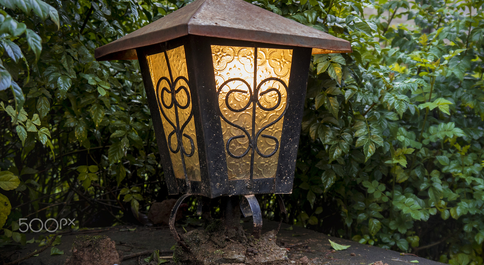 Panasonic Lumix DMC-GH4 sample photo. Gate light photography