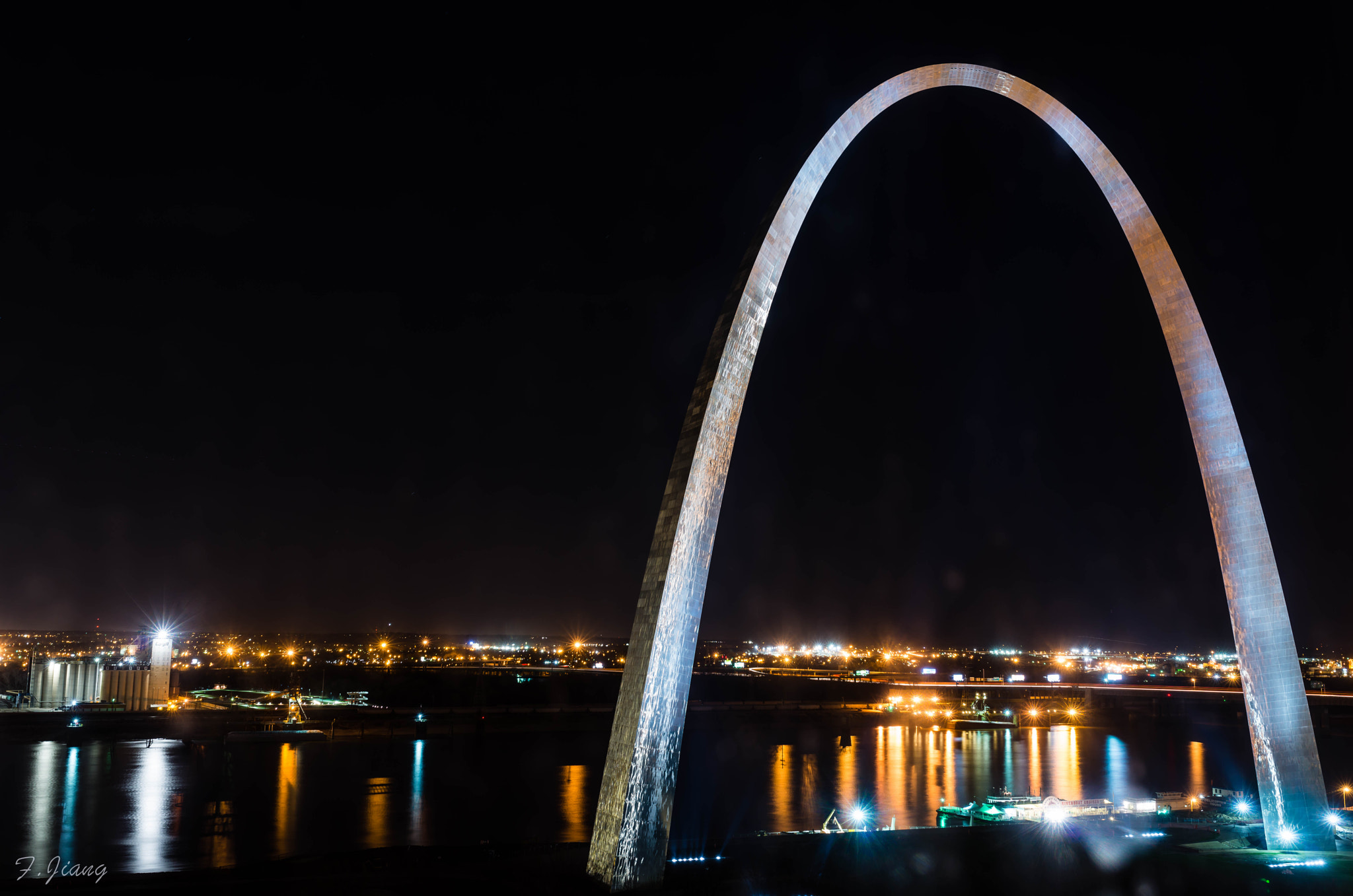 Nikon D800E + Sigma 35mm F1.4 DG HSM Art sample photo. St louis gateway arch photography