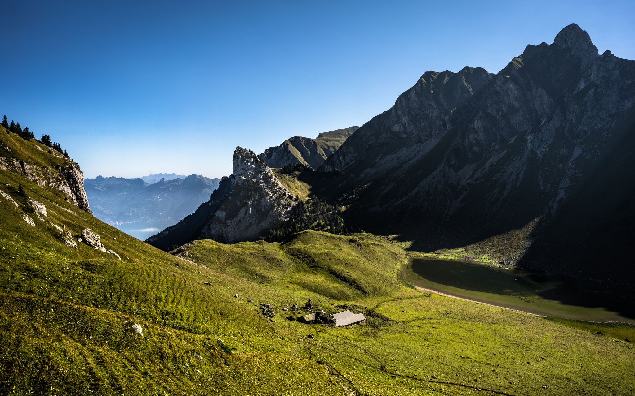 E 21mm F2.8 sample photo. Lac du lovenex photography