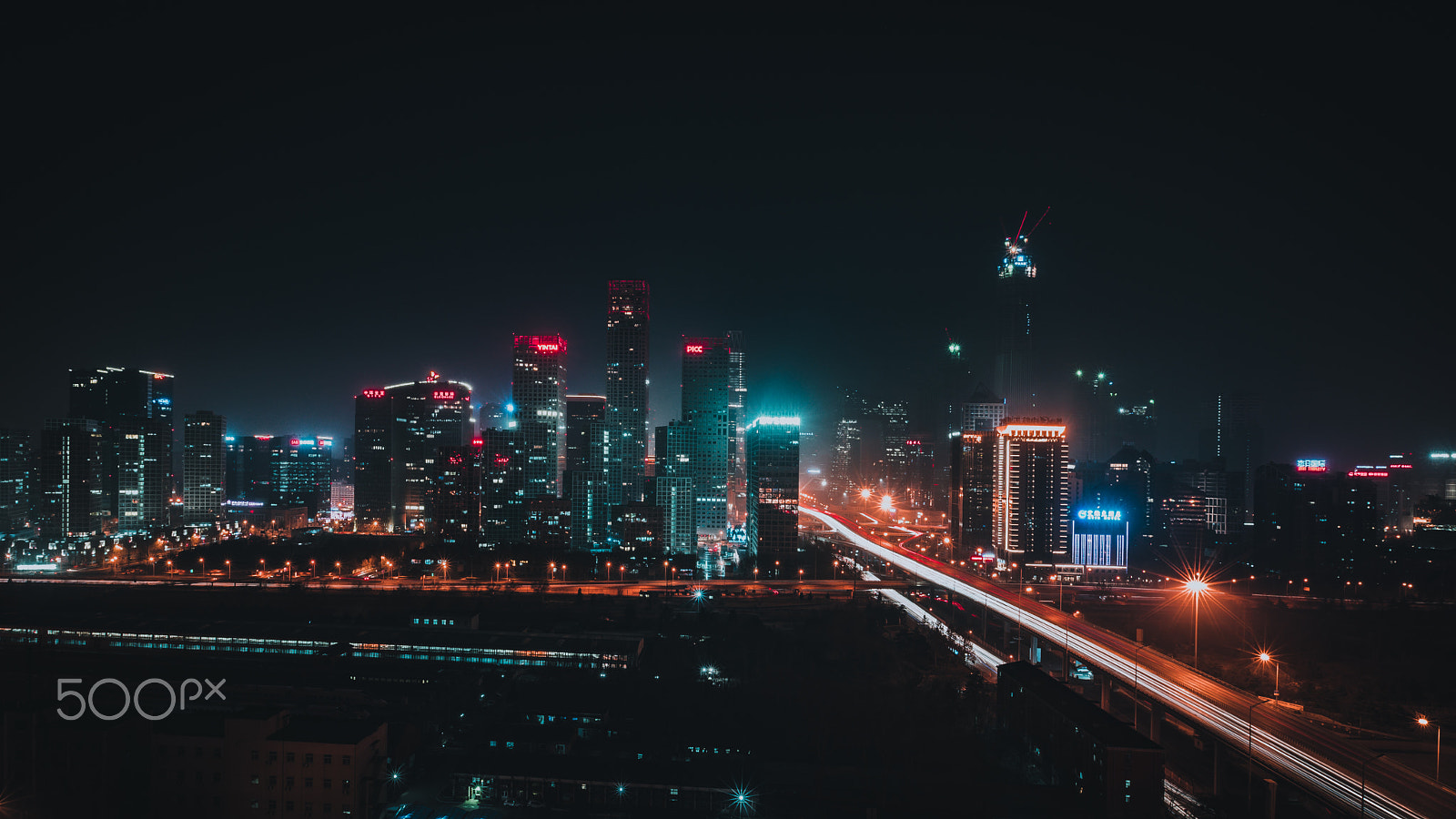 Sony a7R II + Canon EF 16-35mm F2.8L II USM sample photo. The dark of cbd night photography