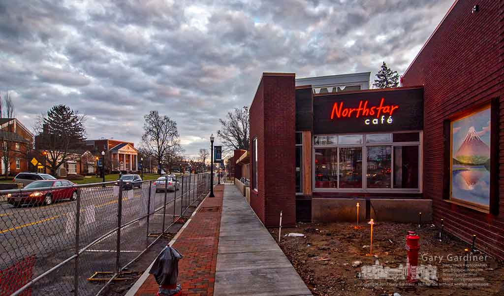 Tokina AT-X Pro 12-24mm F4 (IF) DX sample photo. Northstar cafe in lights photography