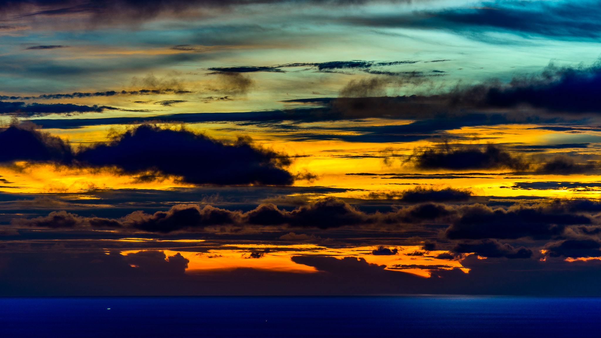Nikon AF-S Nikkor 70-200mm F4G ED VR sample photo. Sunset photography