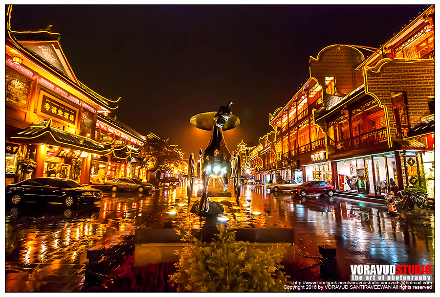 Nikon D80 + Sigma 10-20mm F4-5.6 EX DC HSM sample photo. Qintai street chengdu china photography