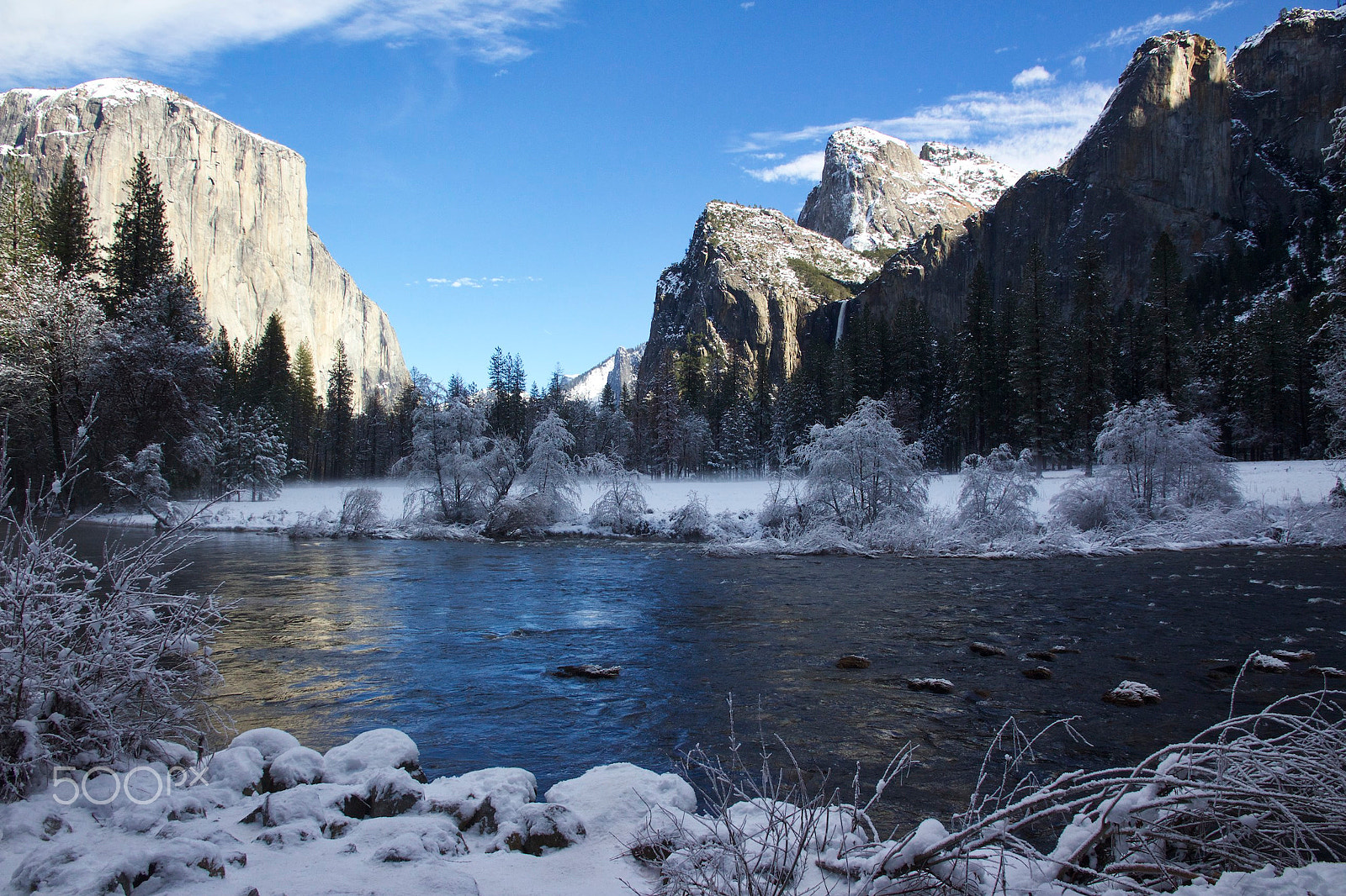 Canon EOS 100D (EOS Rebel SL1 / EOS Kiss X7) + Canon EF-S 15-85mm F3.5-5.6 IS USM sample photo. Yosemite winter photography