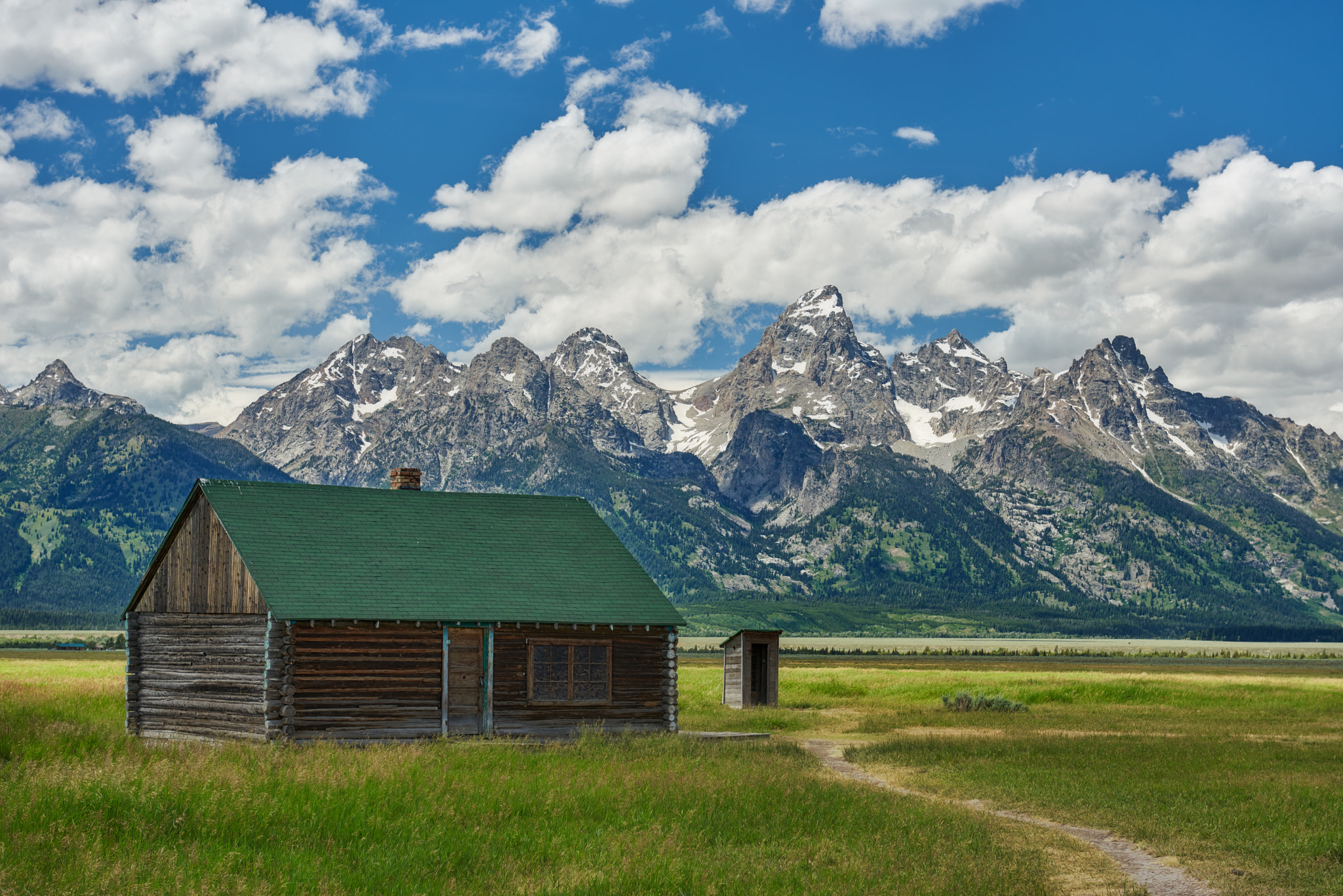 Nikon AF-S Nikkor 24-70mm F2.8G ED sample photo. Undre the mountain photography