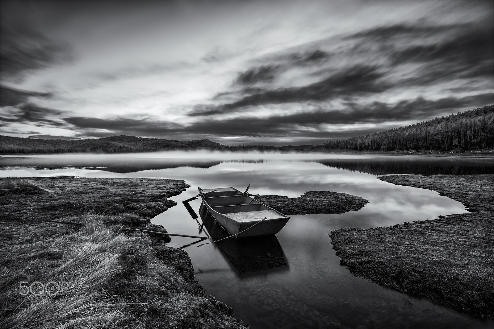 Sony Alpha DSLR-A900 + Sony Vario-Sonnar T* 16-35mm F2.8 ZA SSM sample photo. Alshan lake photography