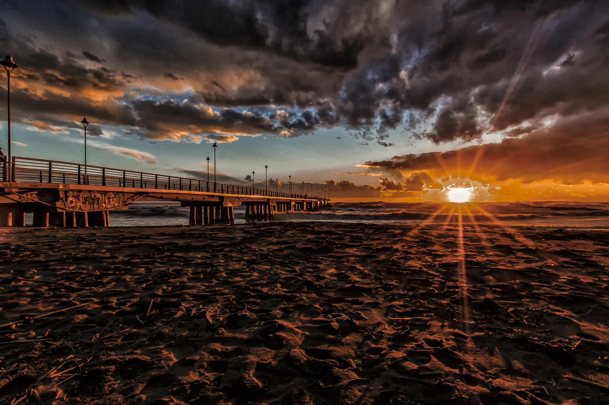 Nikon D50 + Sigma 10-20mm F3.5 EX DC HSM sample photo. On the beach photography