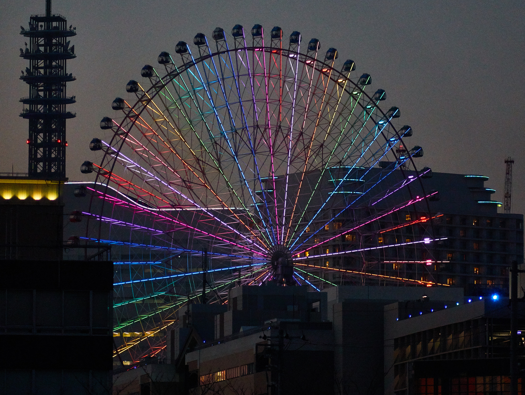 Sony Cyber-shot DSC-RX10 sample photo. Ferris wheel photography