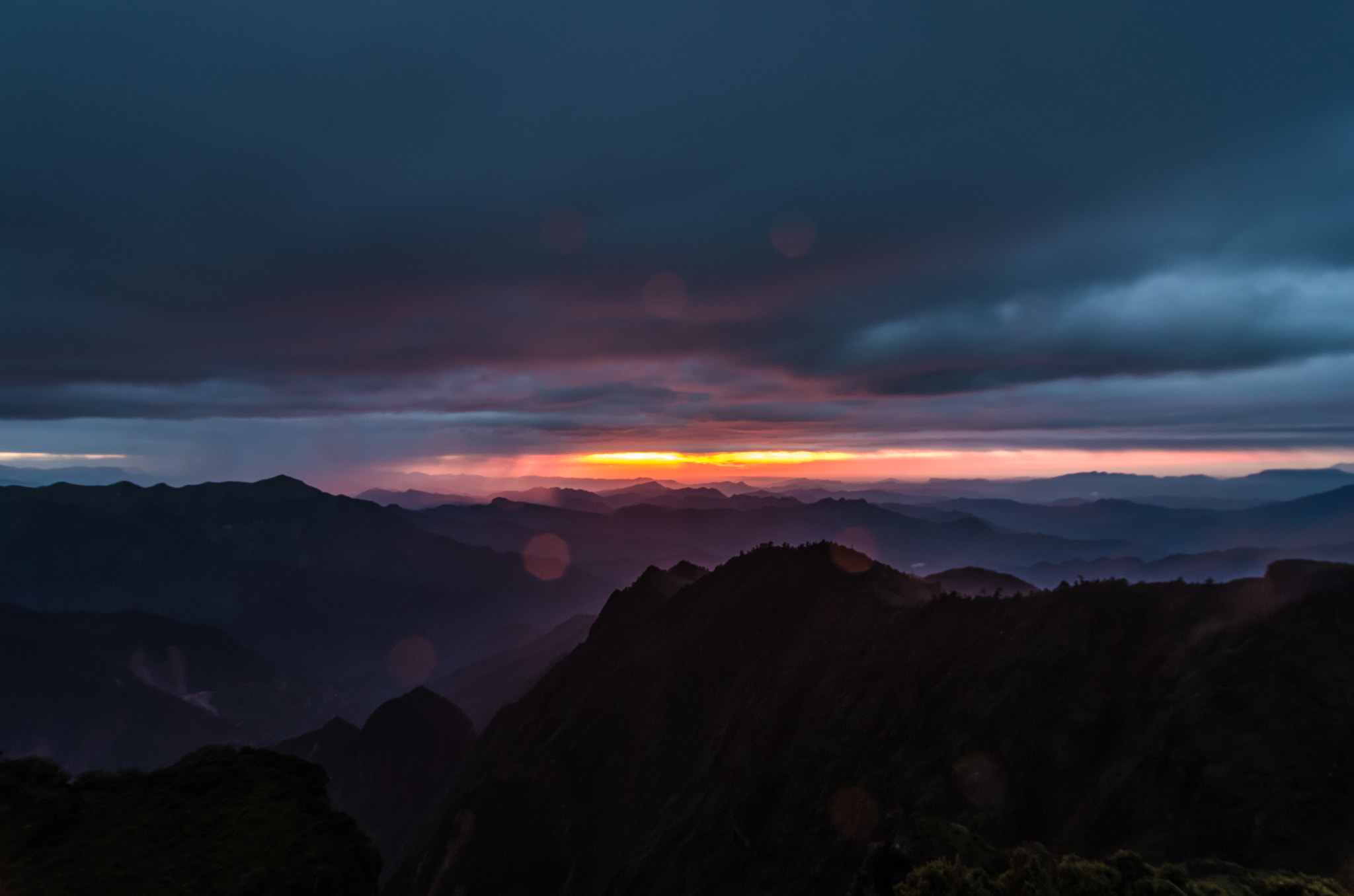 Pentax smc DA 12-24mm F4.0 ED AL (IF) sample photo. Peak at sunrise photography