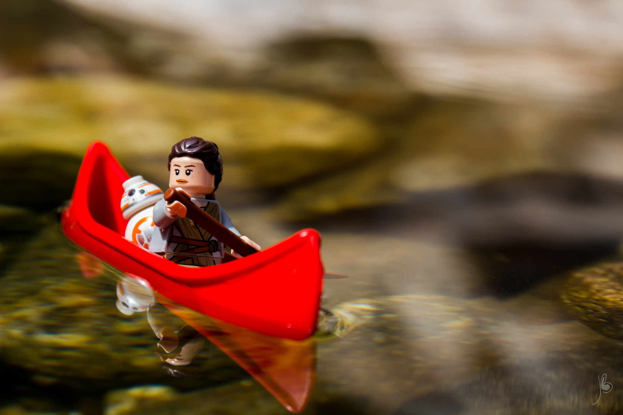 Canon EF 24-70mm F4L IS USM sample photo. Rey and bb-8 on a canoe photography