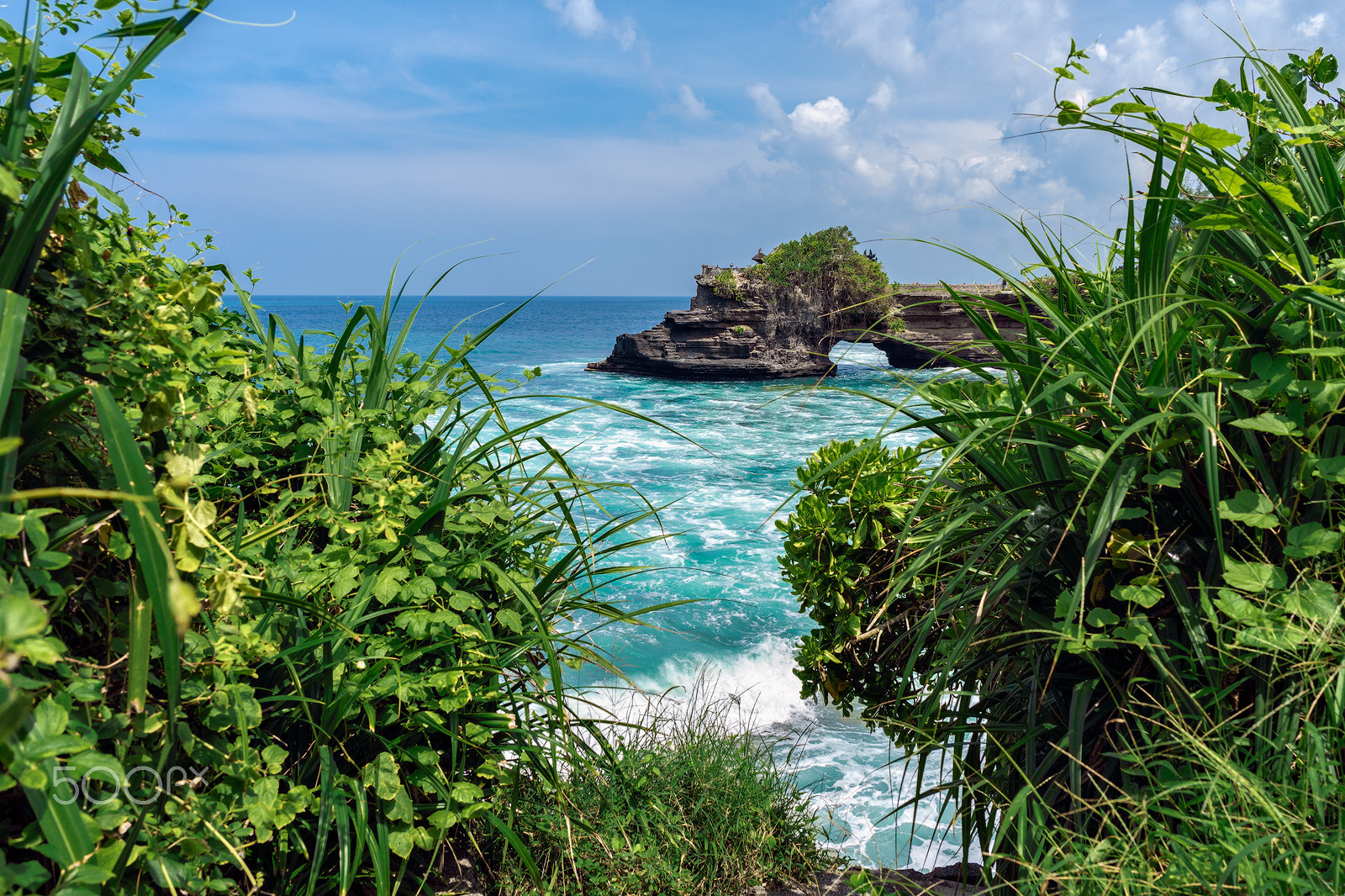 ZEISS Batis 25mm F2 sample photo. Pura batu bolong photography