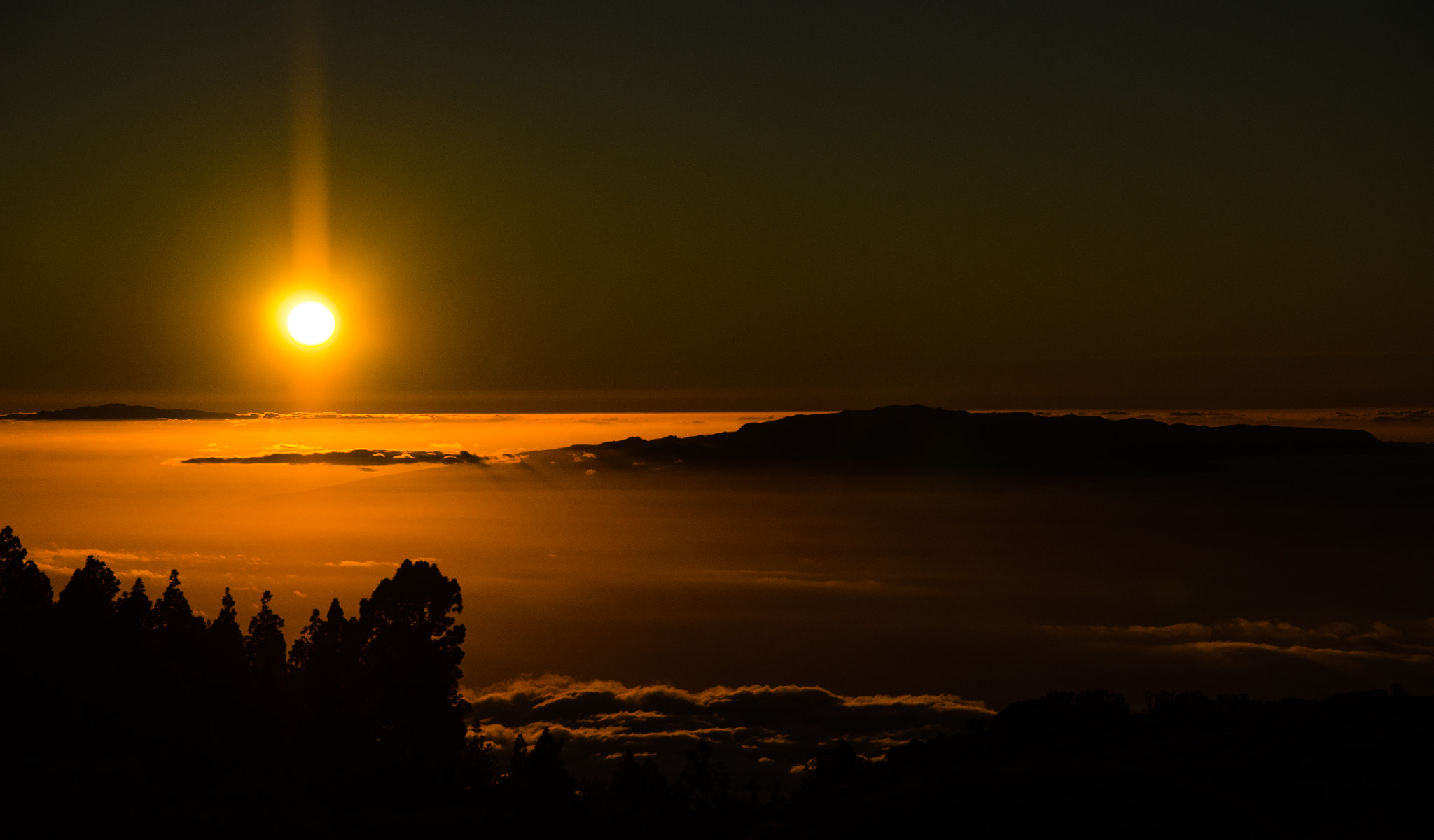 Sigma 17-70mm F2.8-4 DC Macro OS HSM | C sample photo. Sunset over la gomera photography