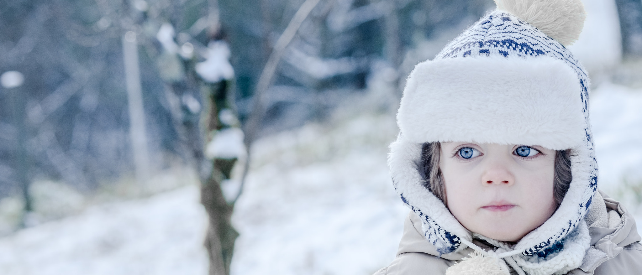 Fujifilm X-T1 + Fujifilm XF 60mm F2.4 R Macro sample photo. Winter portrait photography