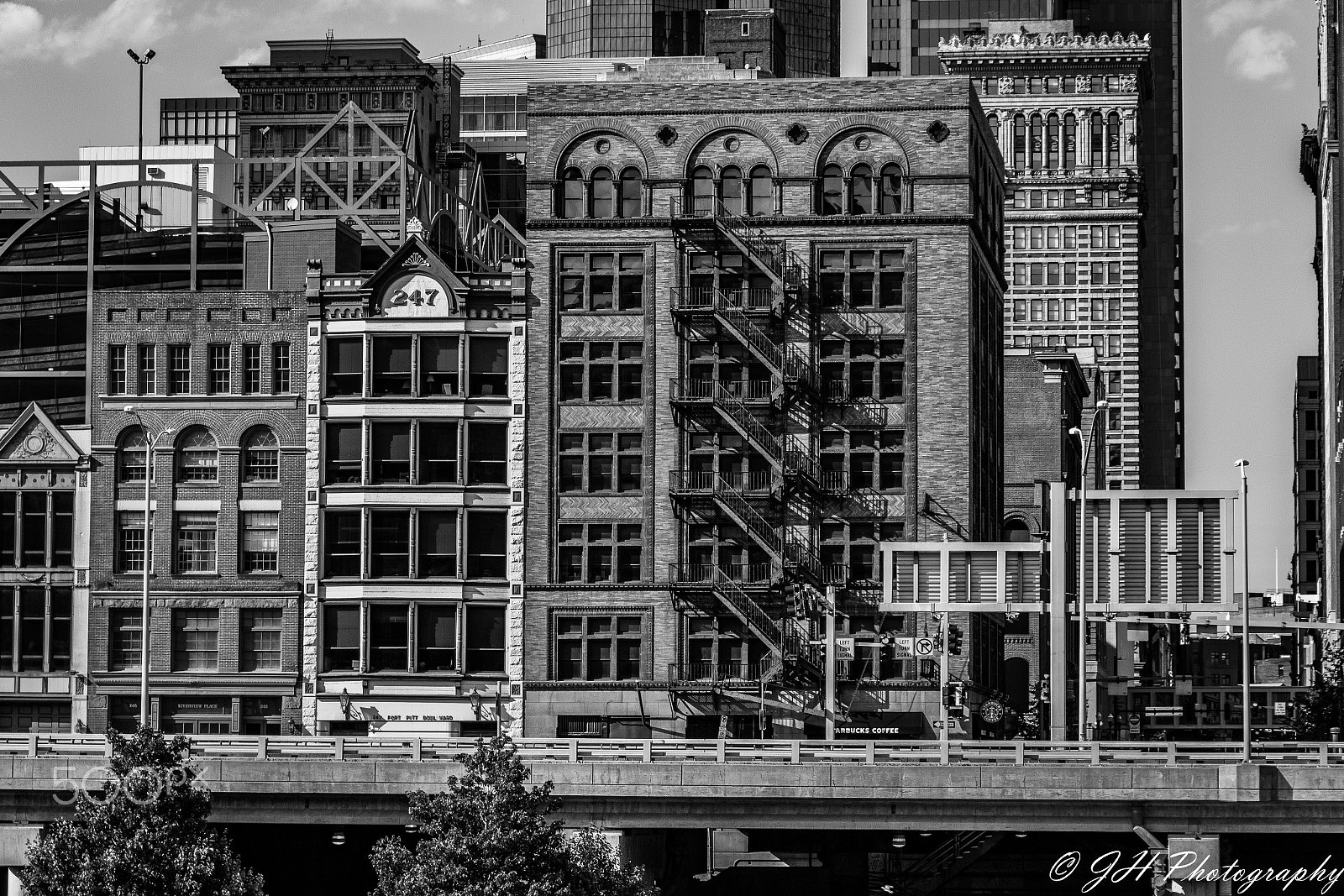 Canon EF-S 18-135mm F3.5-5.6 IS sample photo. City of pittsburgh photography