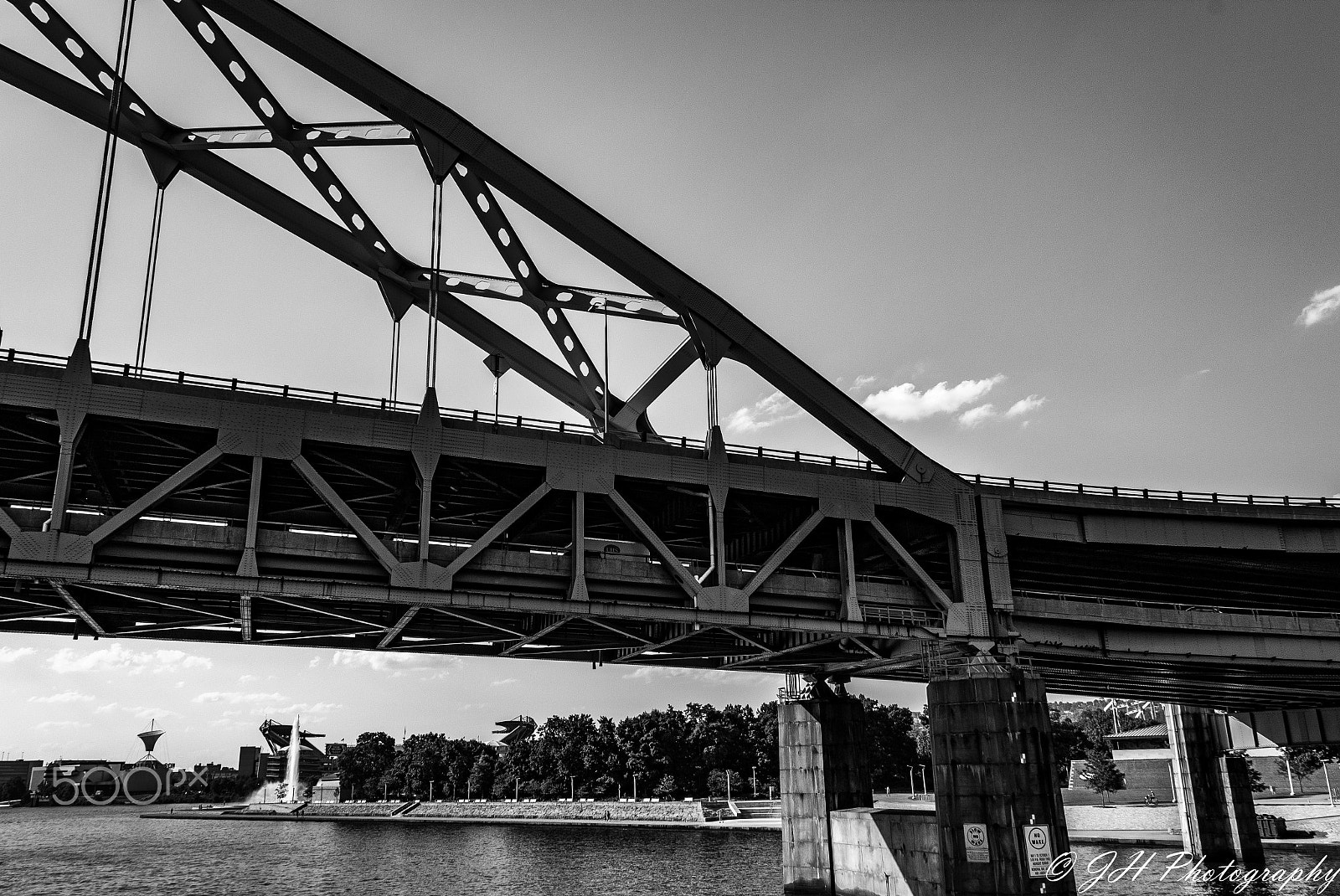 Canon EF-S 18-135mm F3.5-5.6 IS sample photo. City of pittsburgh photography