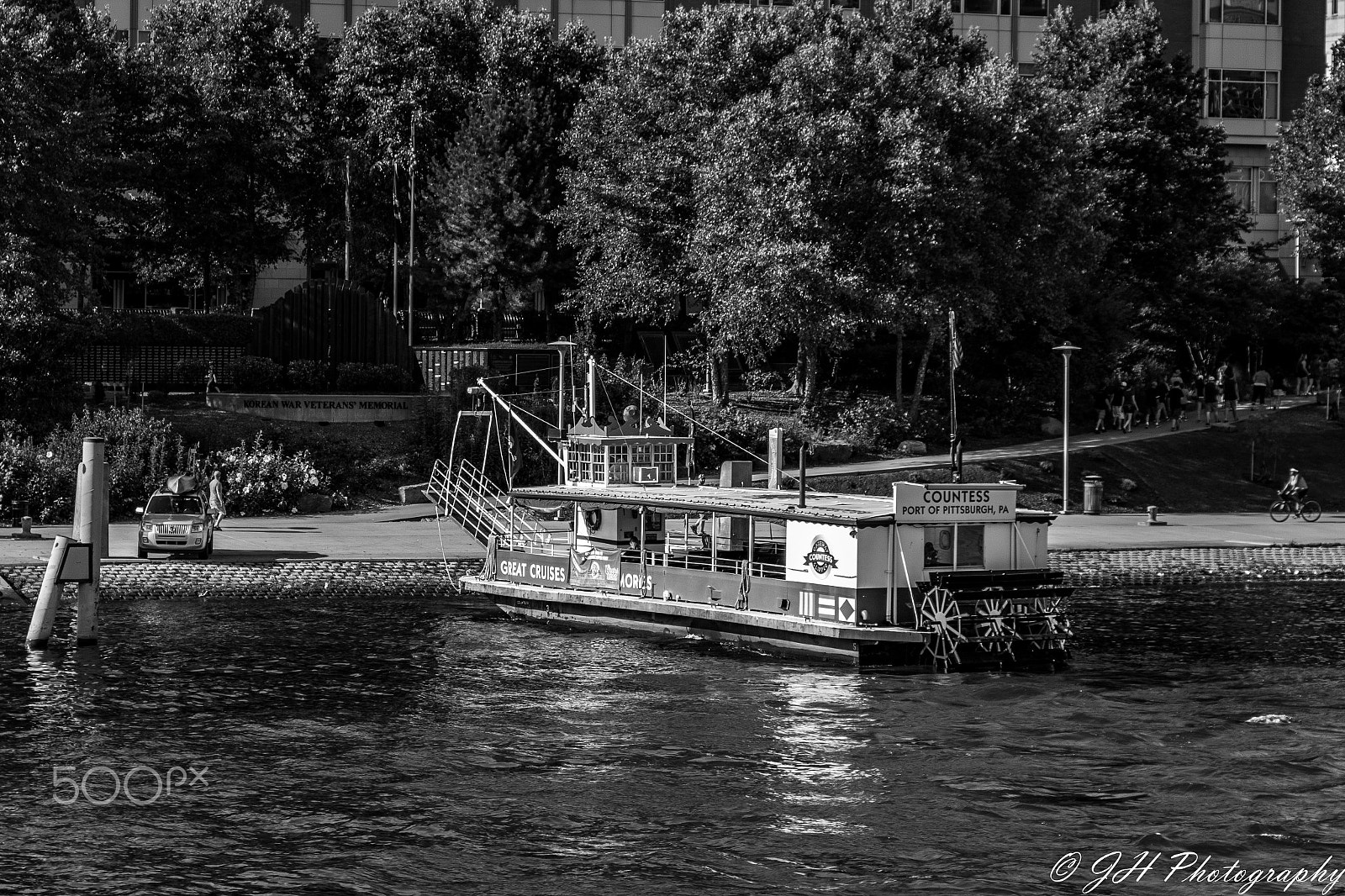 Canon EF-S 18-135mm F3.5-5.6 IS sample photo. City of pittsburgh photography