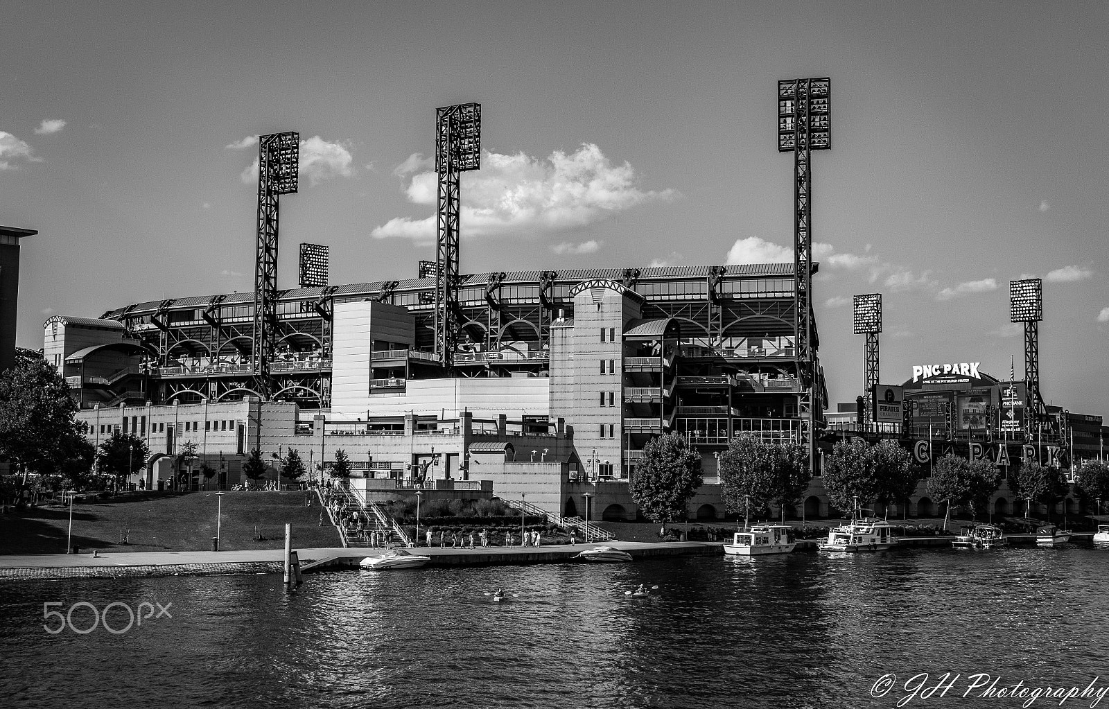 Canon EF-S 18-135mm F3.5-5.6 IS sample photo. City of pittsburgh photography