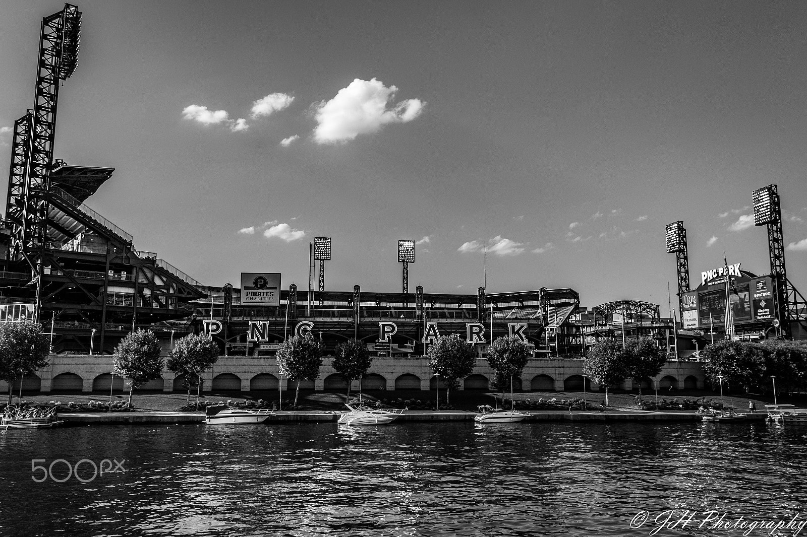 Canon EF-S 18-135mm F3.5-5.6 IS sample photo. City of pittsburgh photography