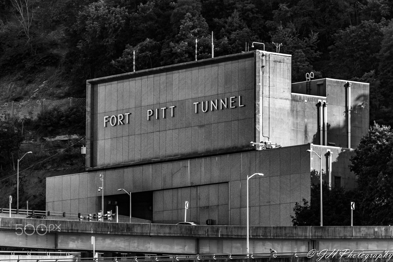 Canon EF-S 18-135mm F3.5-5.6 IS sample photo. City of pittsburgh photography
