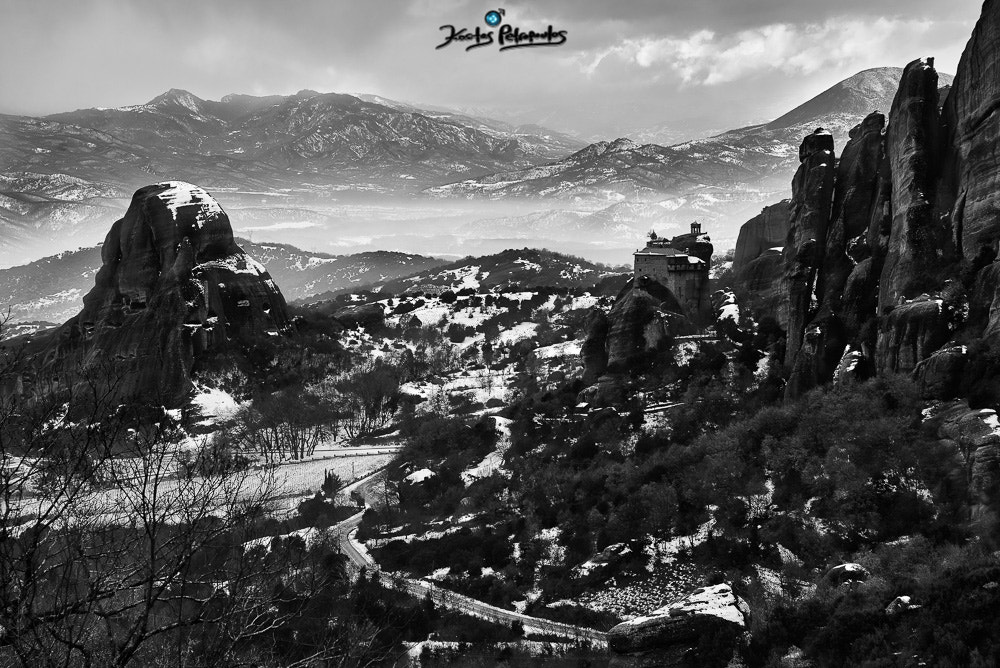 AF Zoom-Nikkor 35-70mm f/2.8 sample photo. Snowy meteora photography