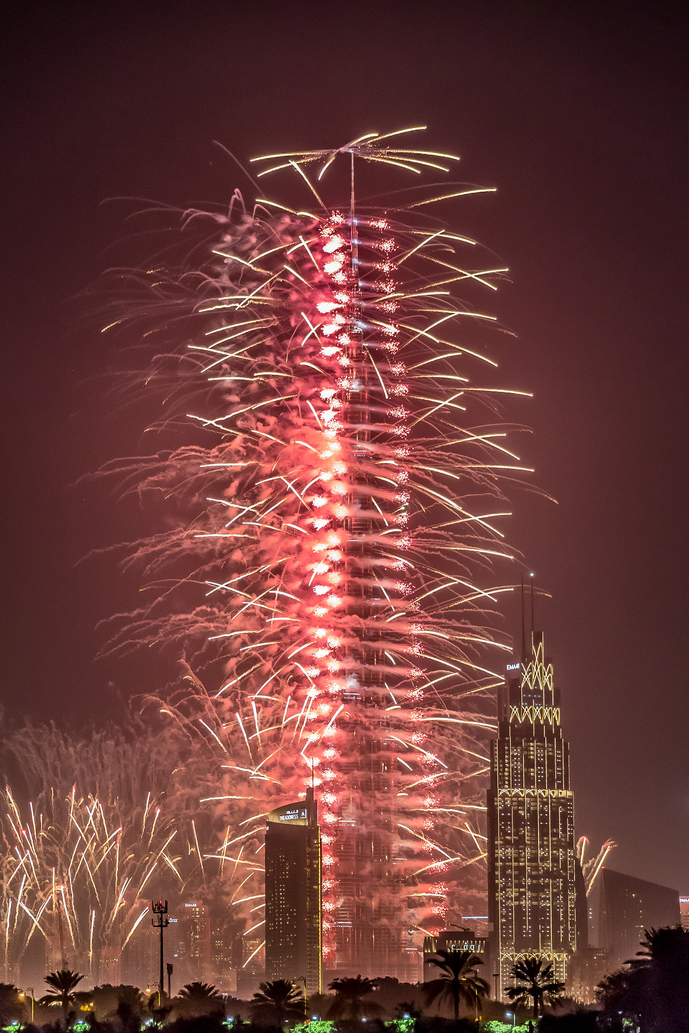 Canon EF 28-300mm F3.5-5.6L IS USM sample photo. Dubai fireworks photography