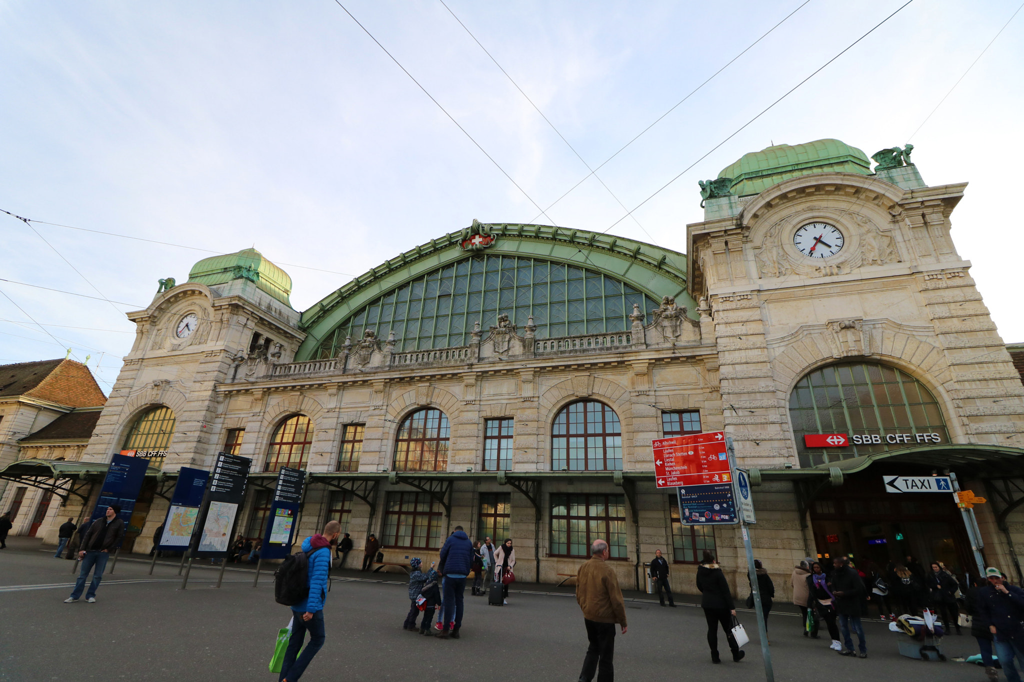 Canon EOS 750D (EOS Rebel T6i / EOS Kiss X8i) sample photo. Bahnhof sbb photography
