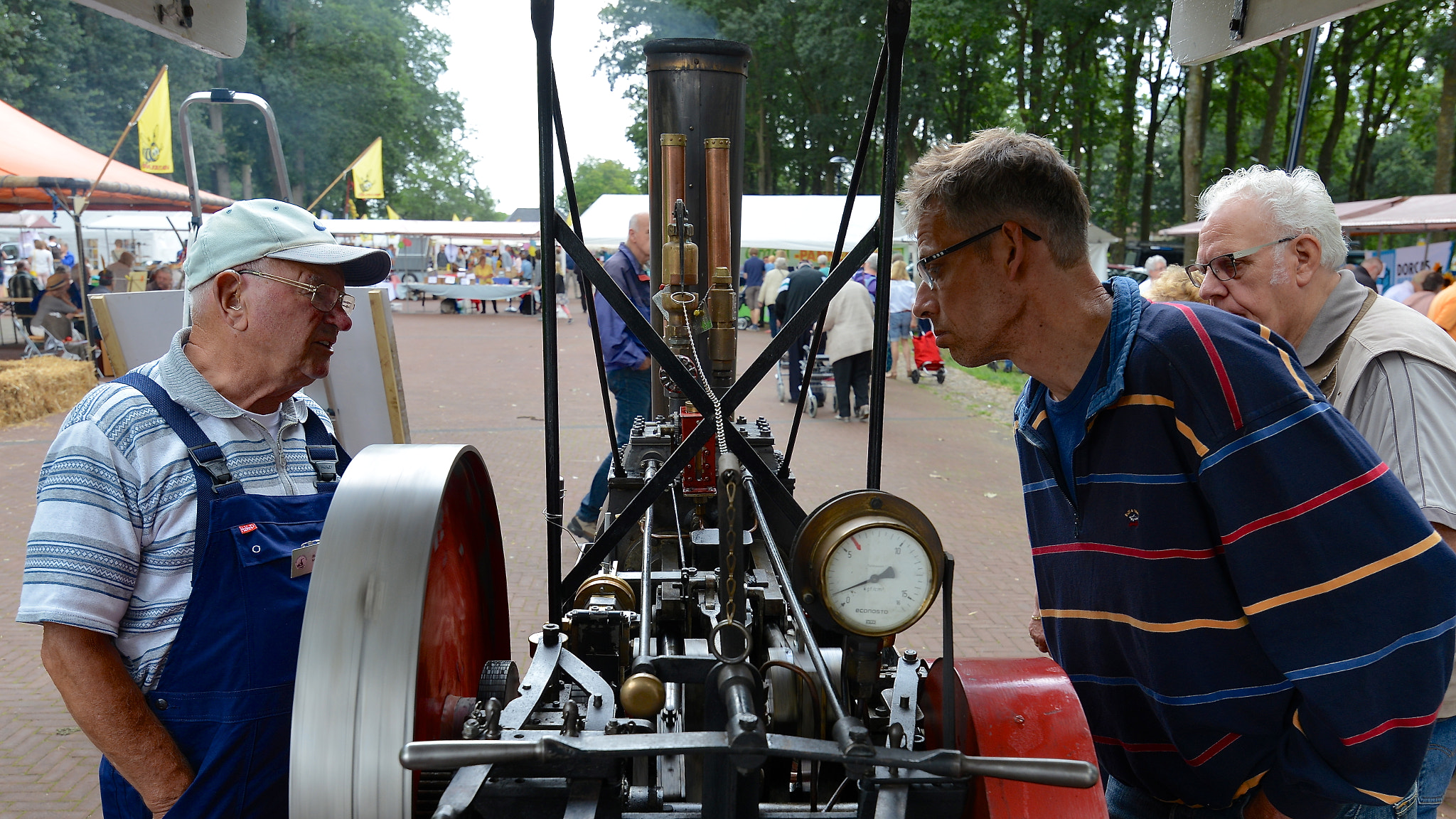 Nikon D800 sample photo. In adoration of old techniques photography