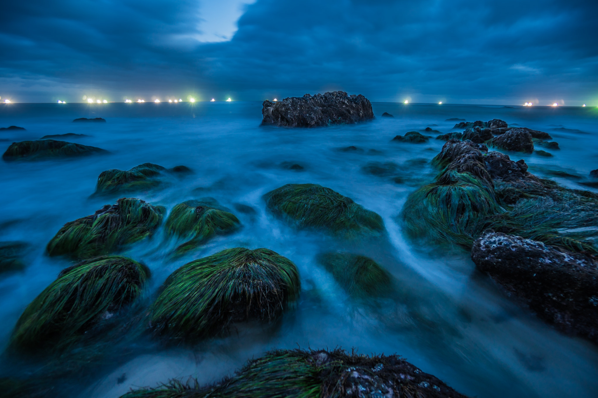 Sony a6300 + Sony E 10-18mm F4 OSS sample photo. Twinkle, twinkle, squid fishing ships photography
