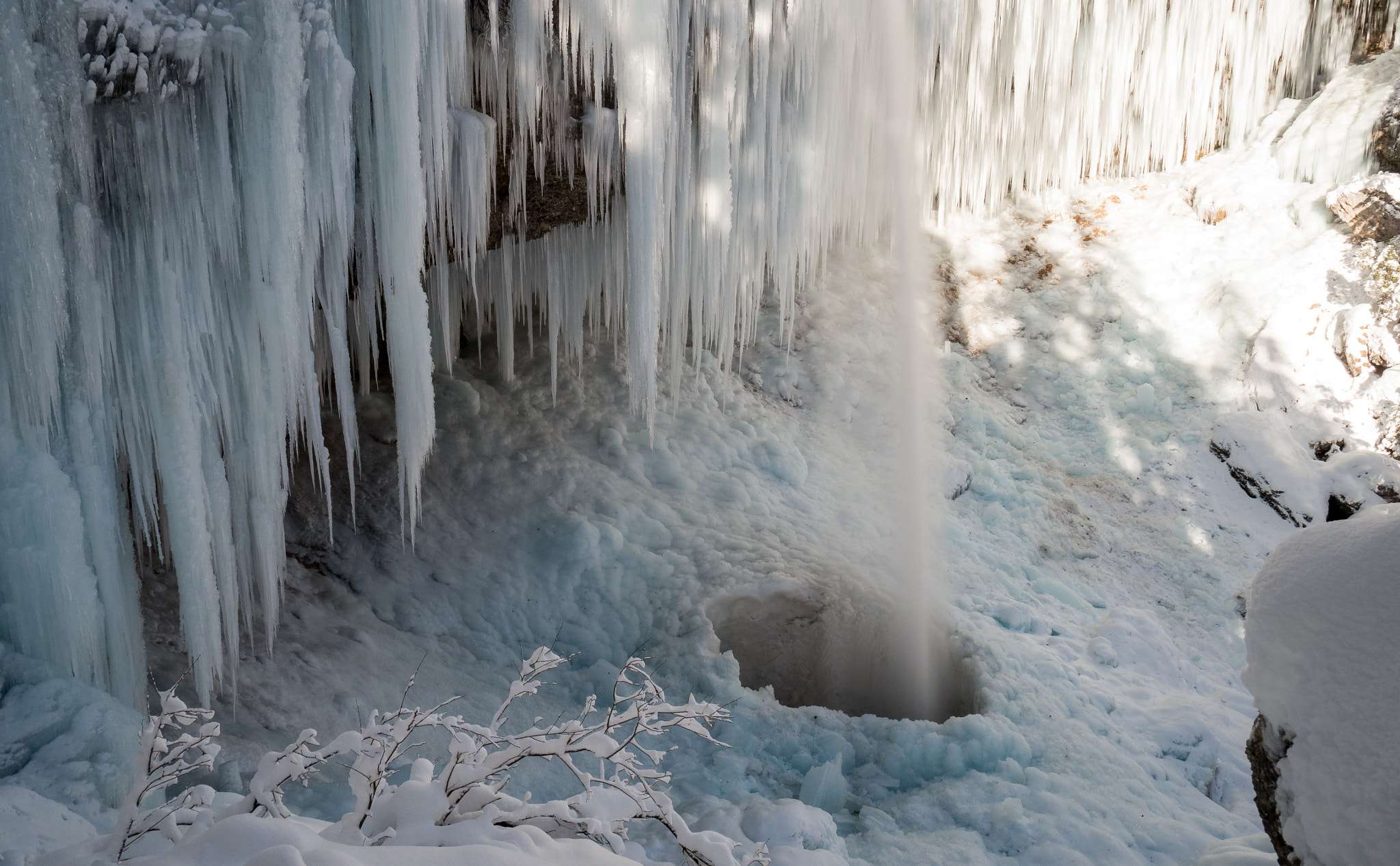 Panasonic Lumix DMC-G6 sample photo. Ice hole photography