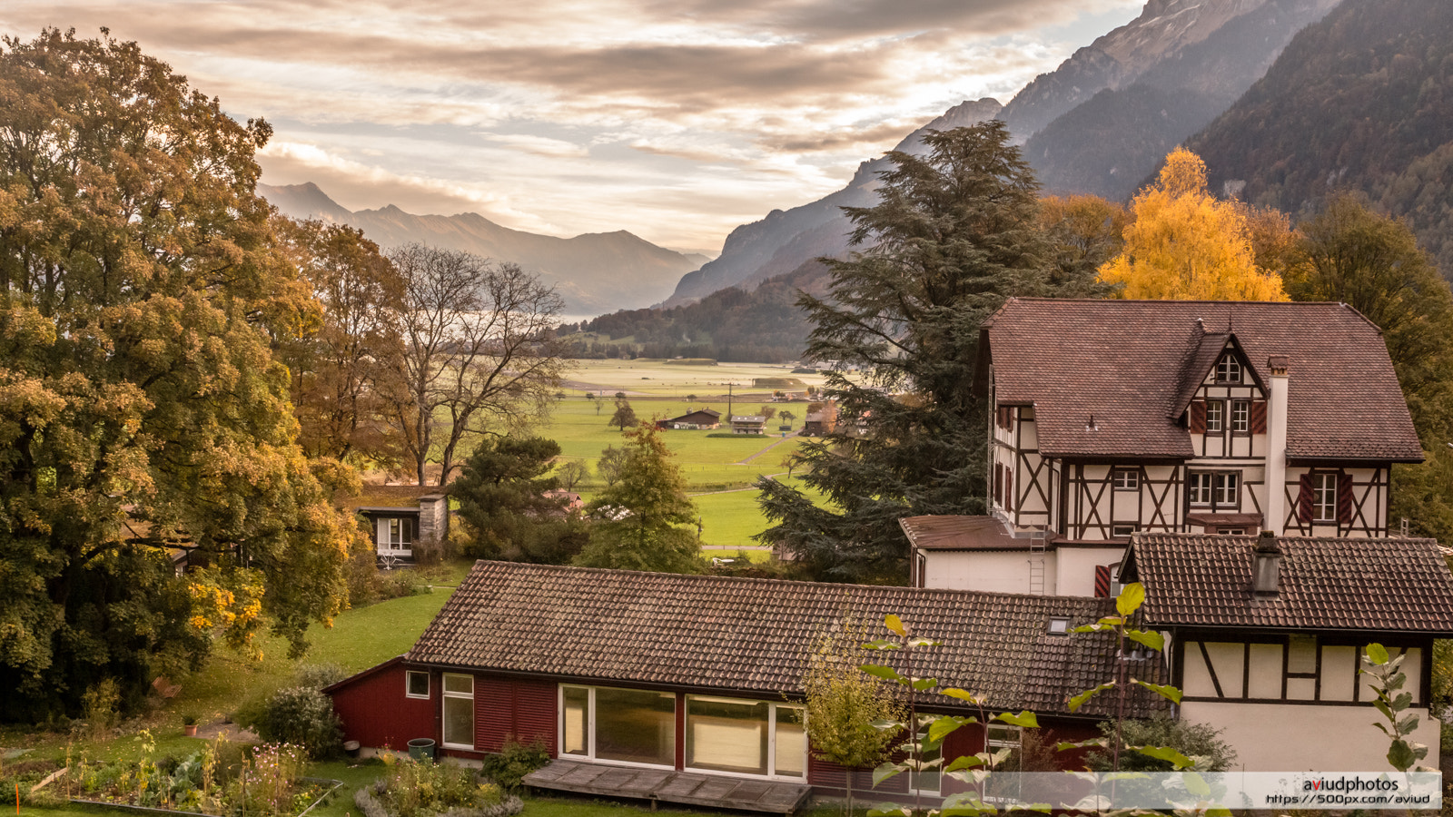 Sigma 24-70mm F2.8 EX DG Macro sample photo. Interlaken, switzerland photography